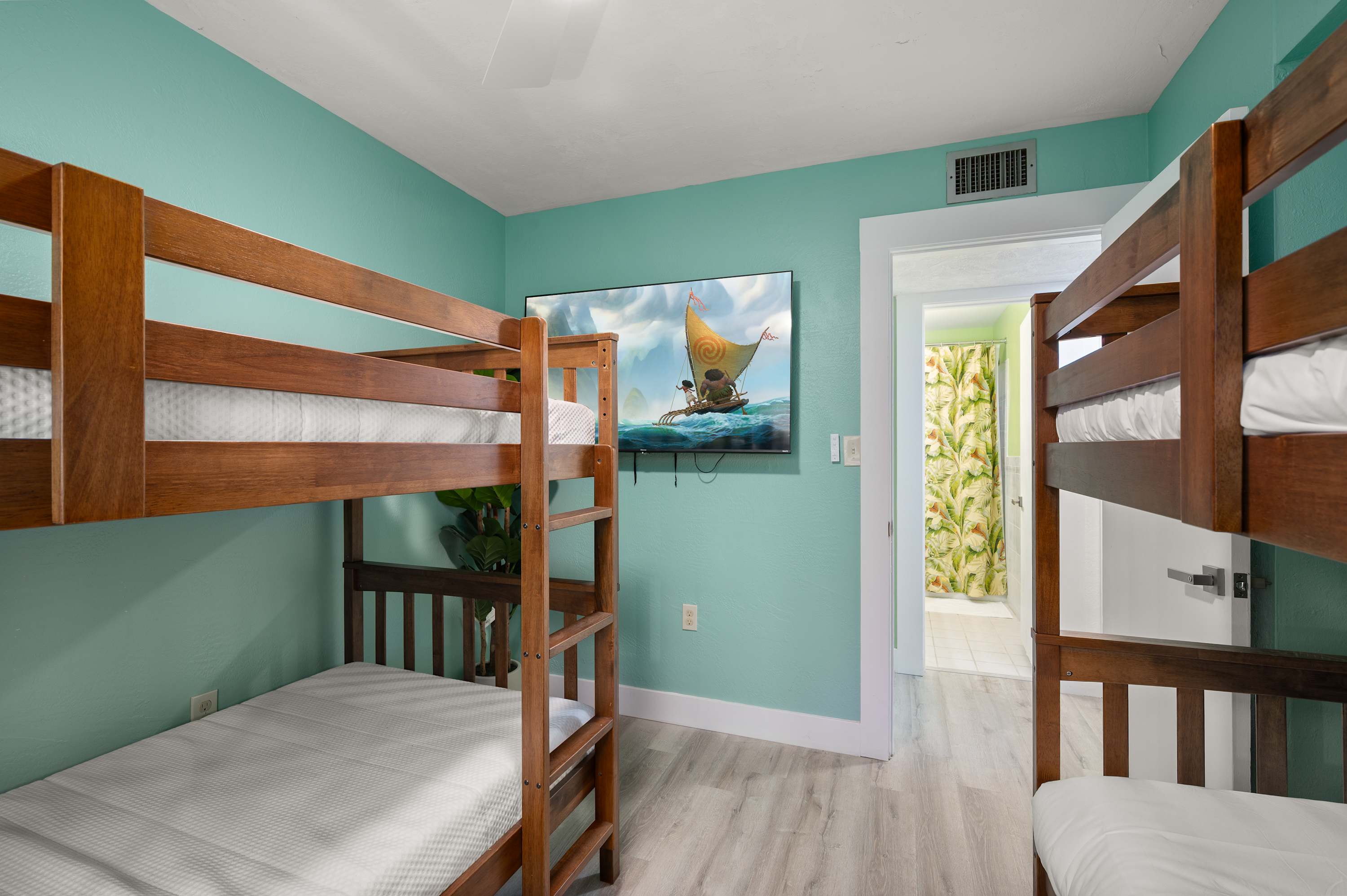 Heated Pool Villa! 5MI to Indian Rocks Beach!