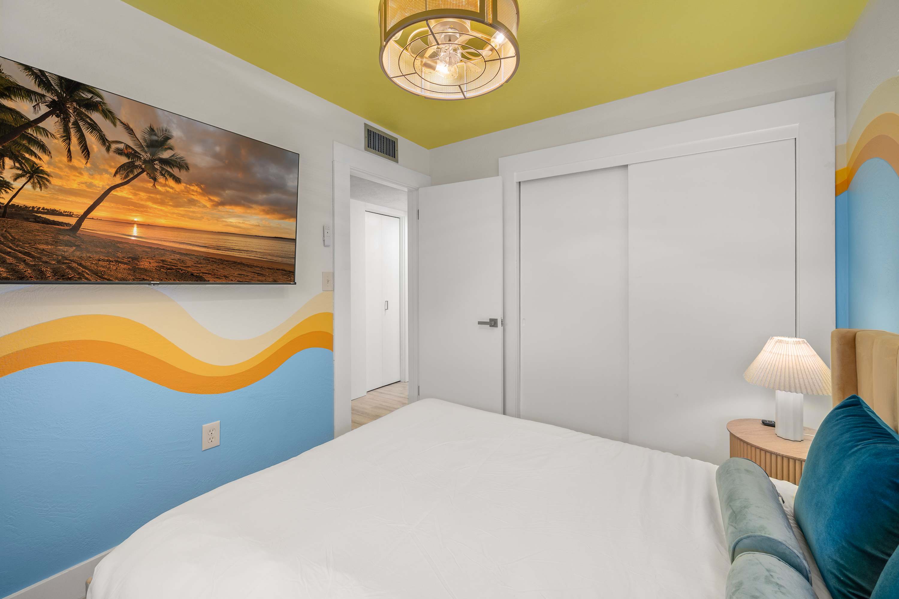 Heated Pool Villa! 5MI to Indian Rocks Beach!