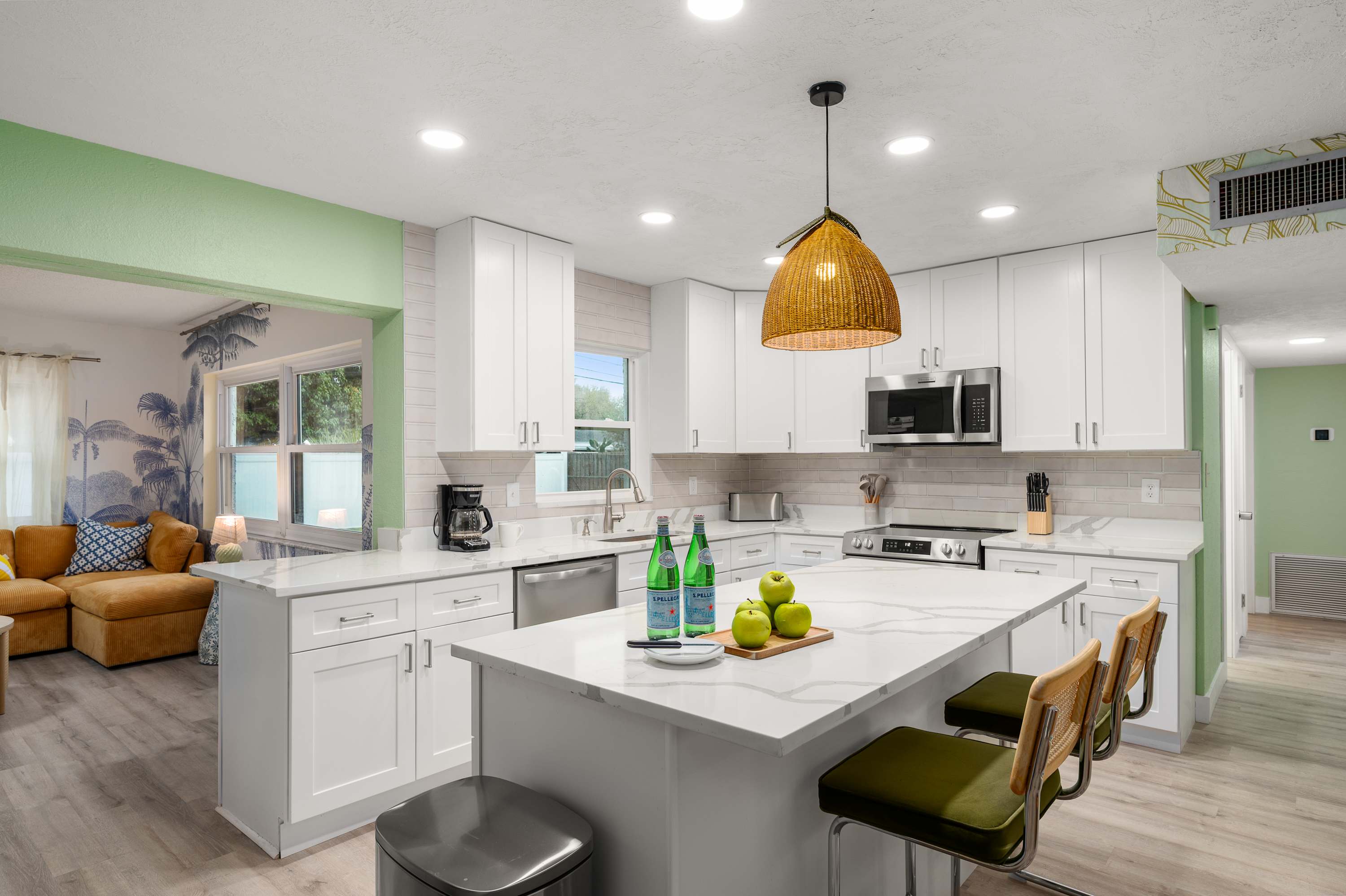 Heated Pool Villa! 5MI to Indian Rocks Beach!