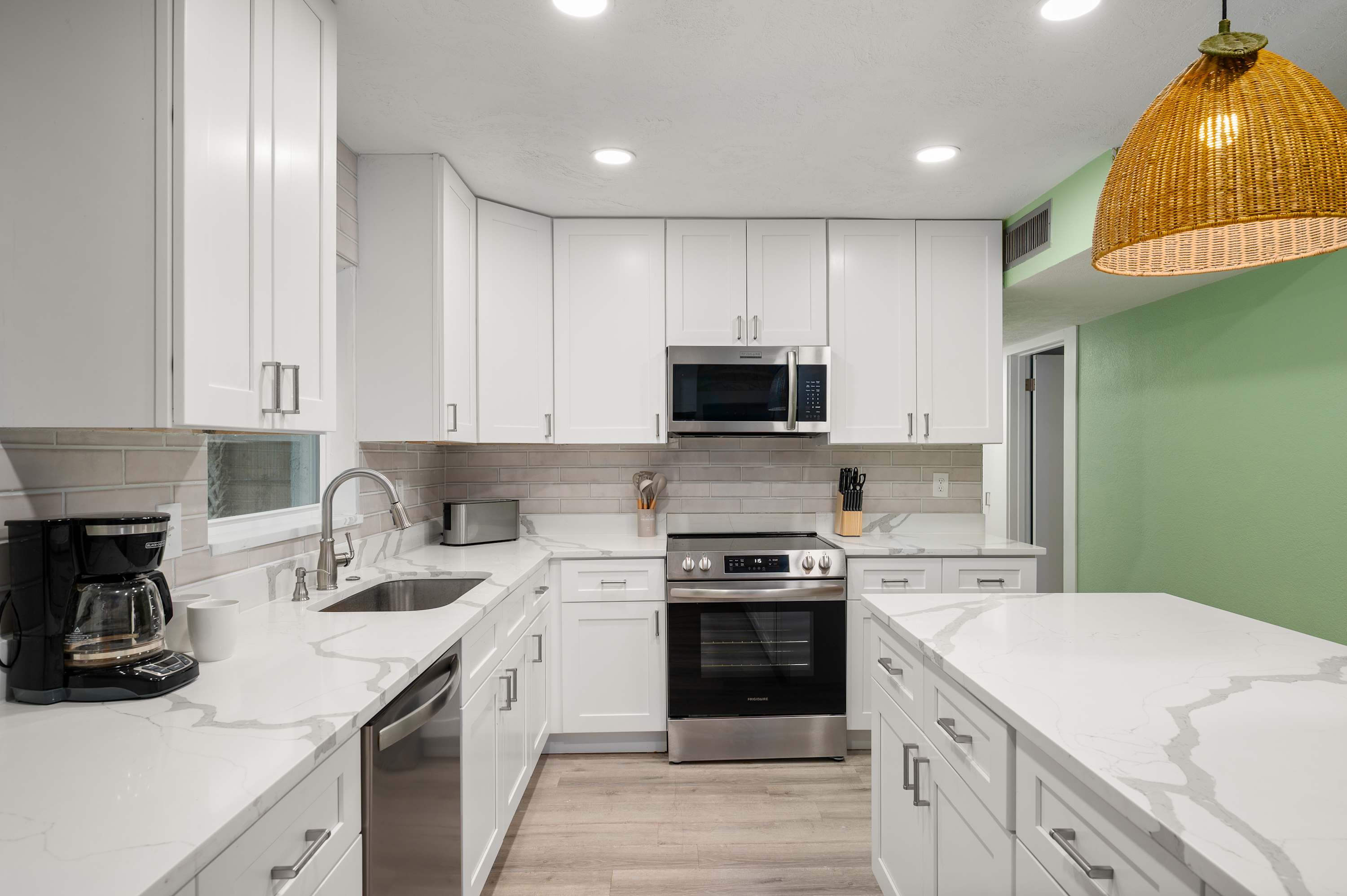 Heated Pool Villa! 5MI to Indian Rocks Beach!