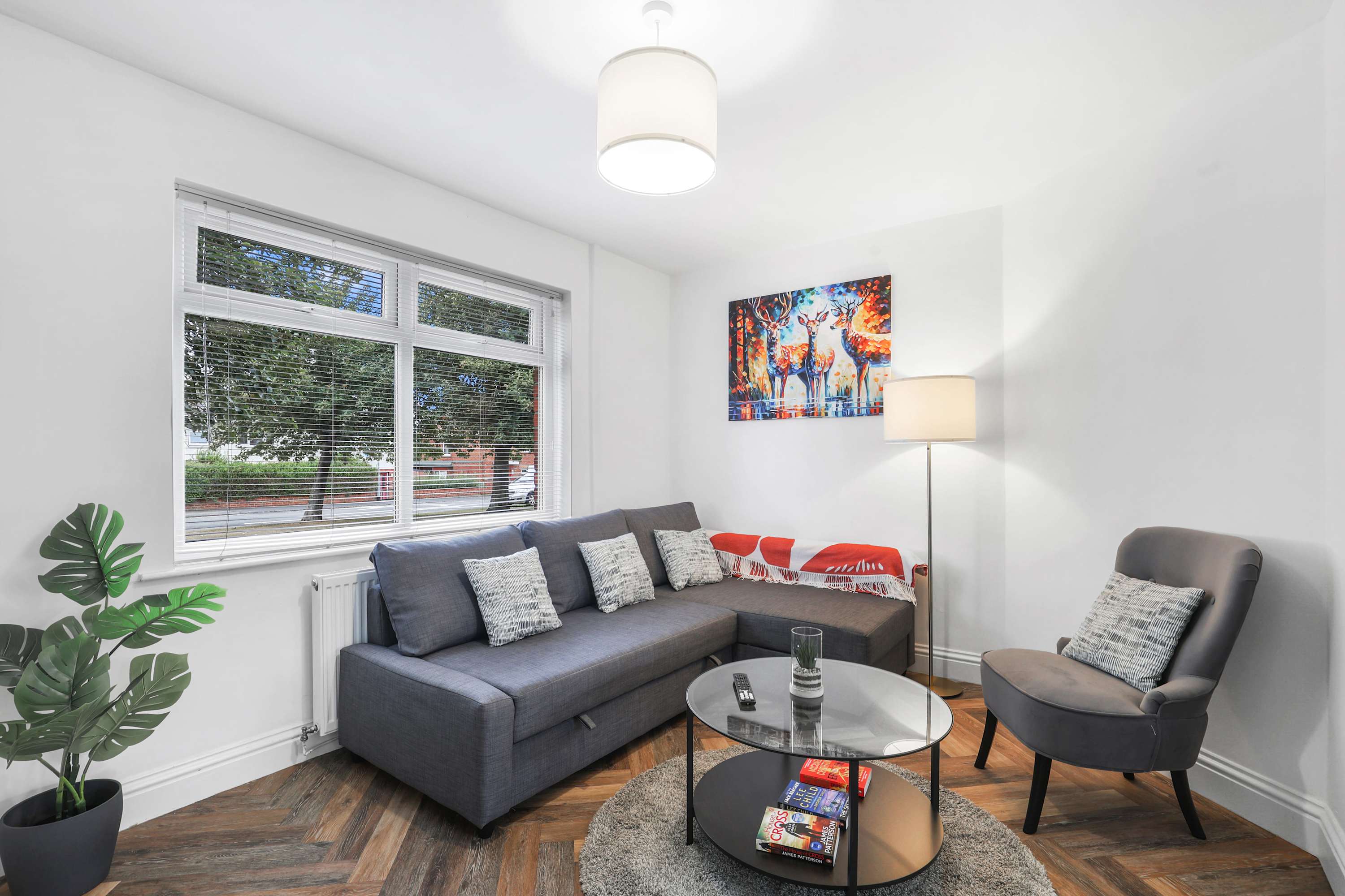 Contractor Stay - WI-Fi - Pet Friendly - Parking serviced apartment - Shotley Low Quarter - VivreStays