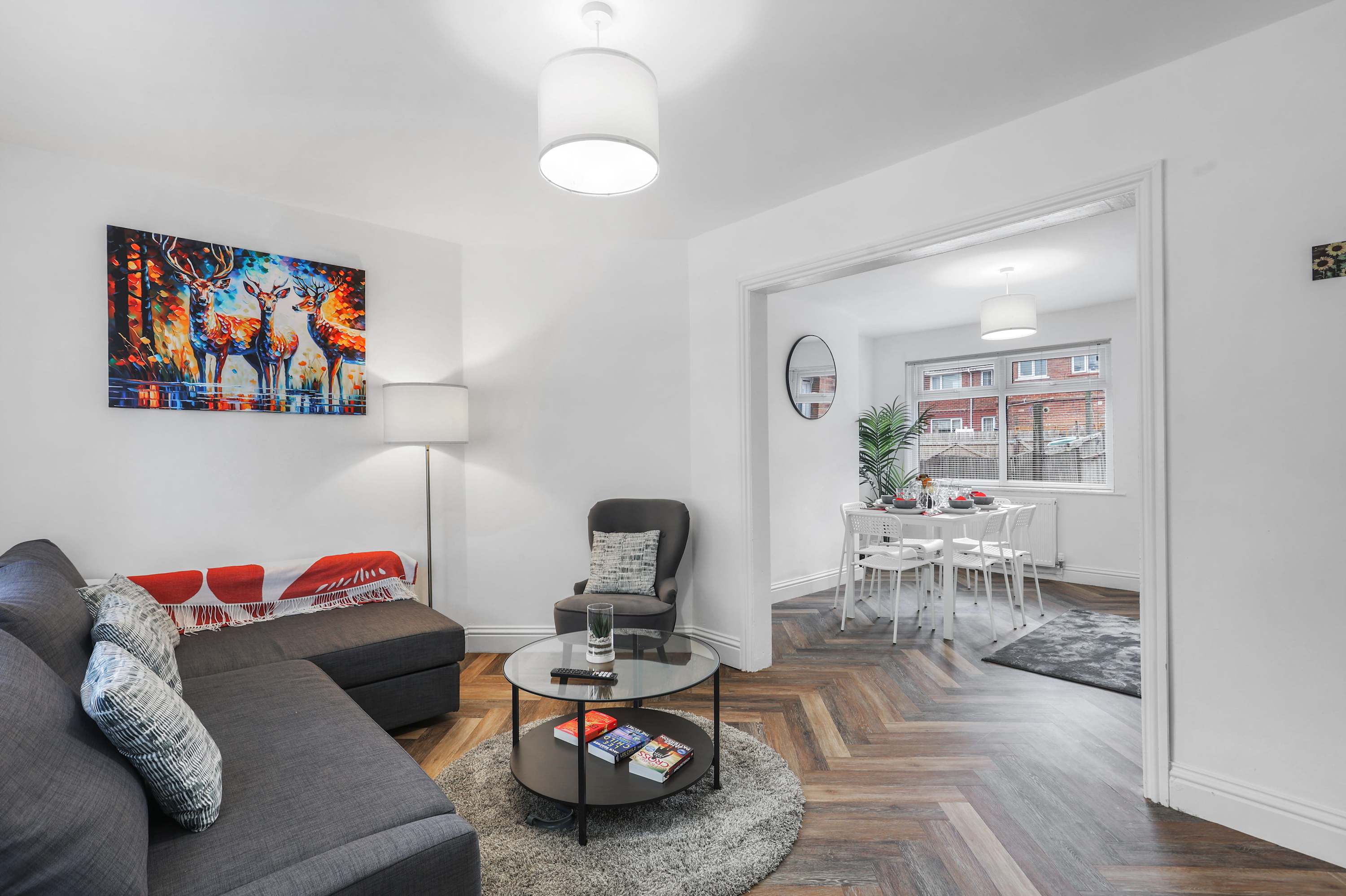 View Contractor Stay - WI-Fi - Pet Friendly - Parking in Surrey Crescent DH8 8HT Contractor Stay - WI-Fi - Pet Friendly - Parking in Surrey Crescent DH8 8HT - Property image 6 - VivreStays
