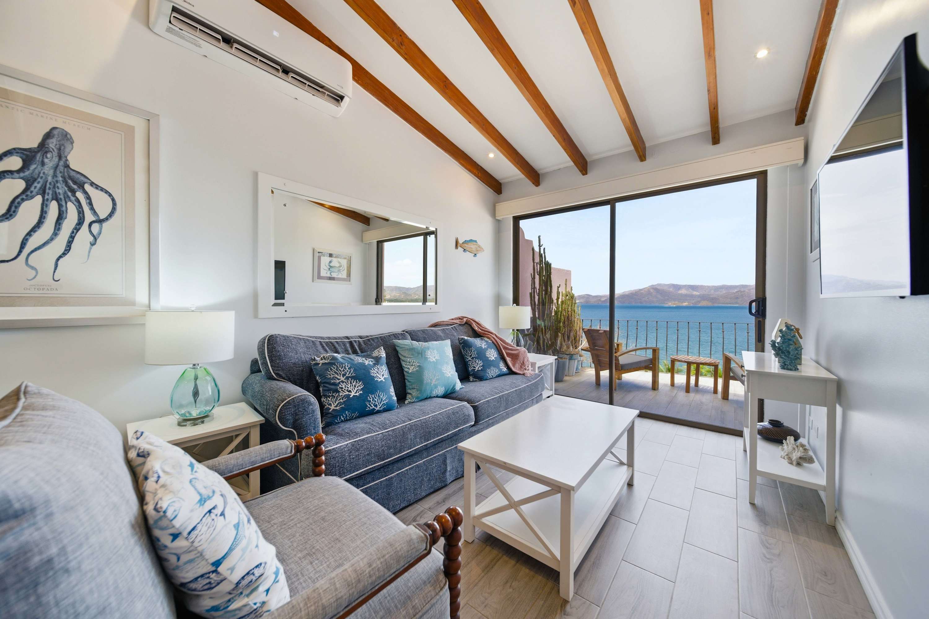 Oceanfront Veranda | Ocean Views, Free Concierge & 7-Min Walk to Beach — Playa Flamingo, Provincia de Guanacaste — vacation rental