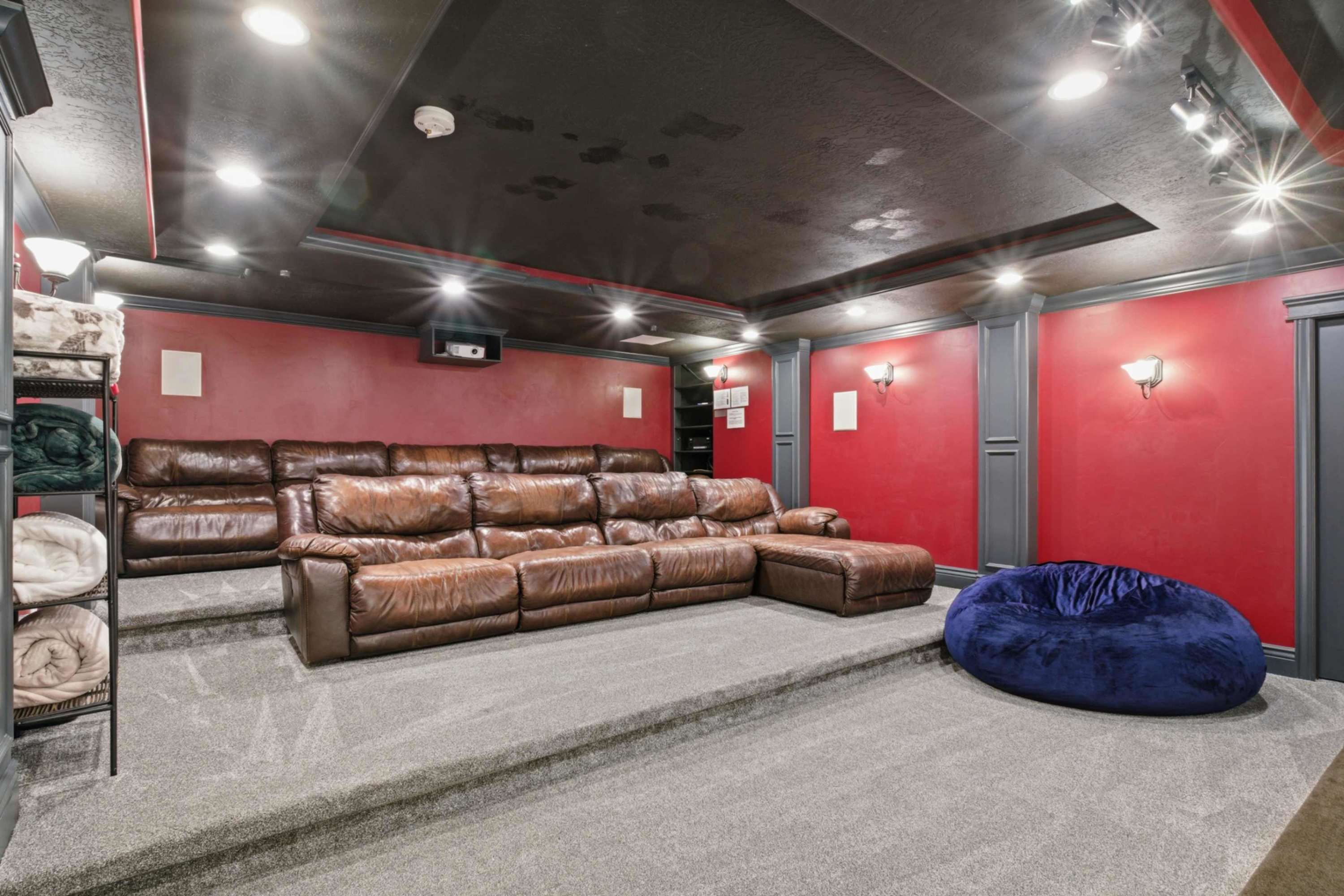 Cinema-style media room for unforgettable movie nights