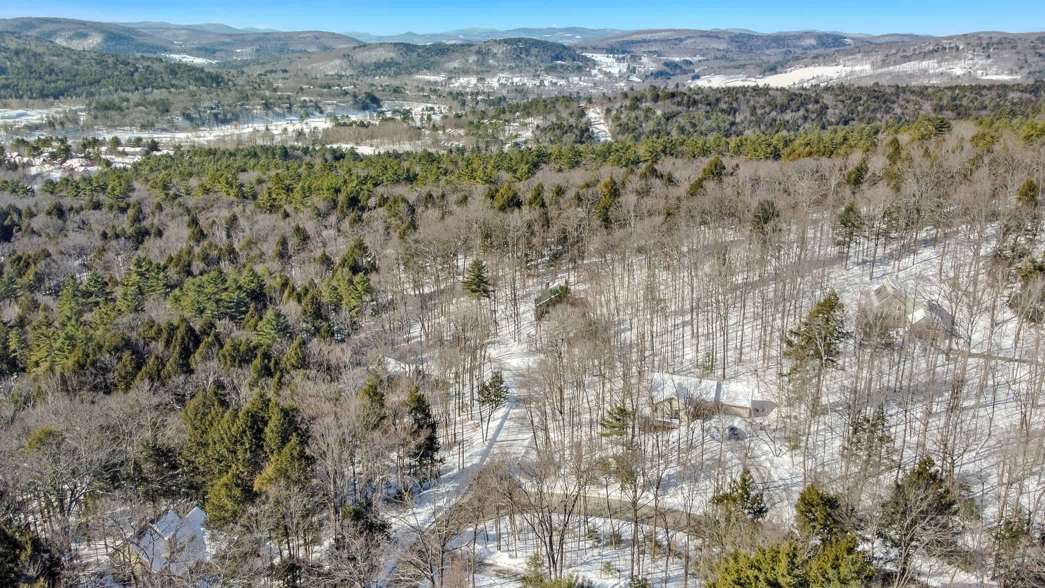 Quechee Woodland Escape: Ski, Fireplace + Foosball