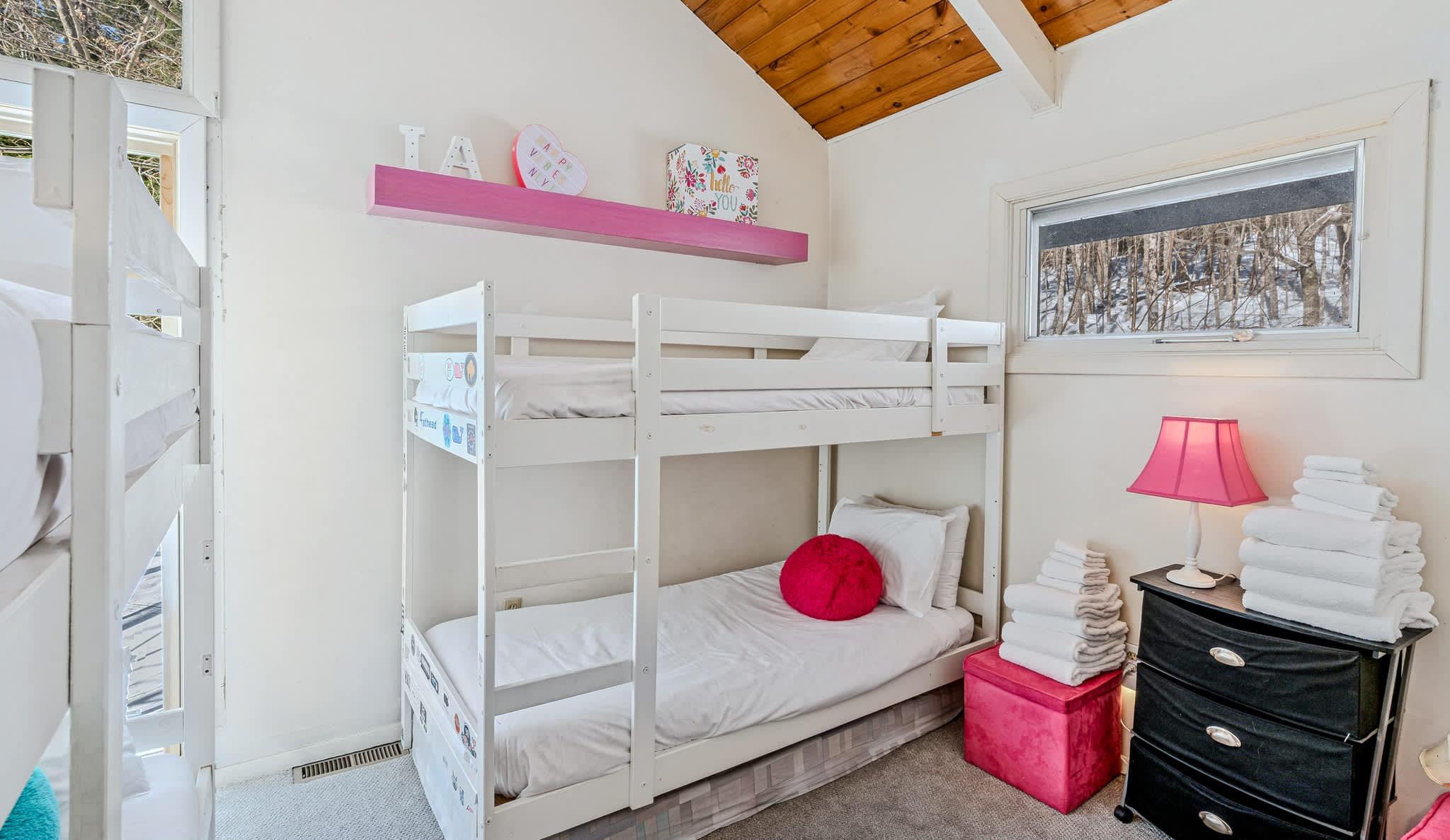 Quechee Woodland Escape: Ski, Fireplace + Foosball