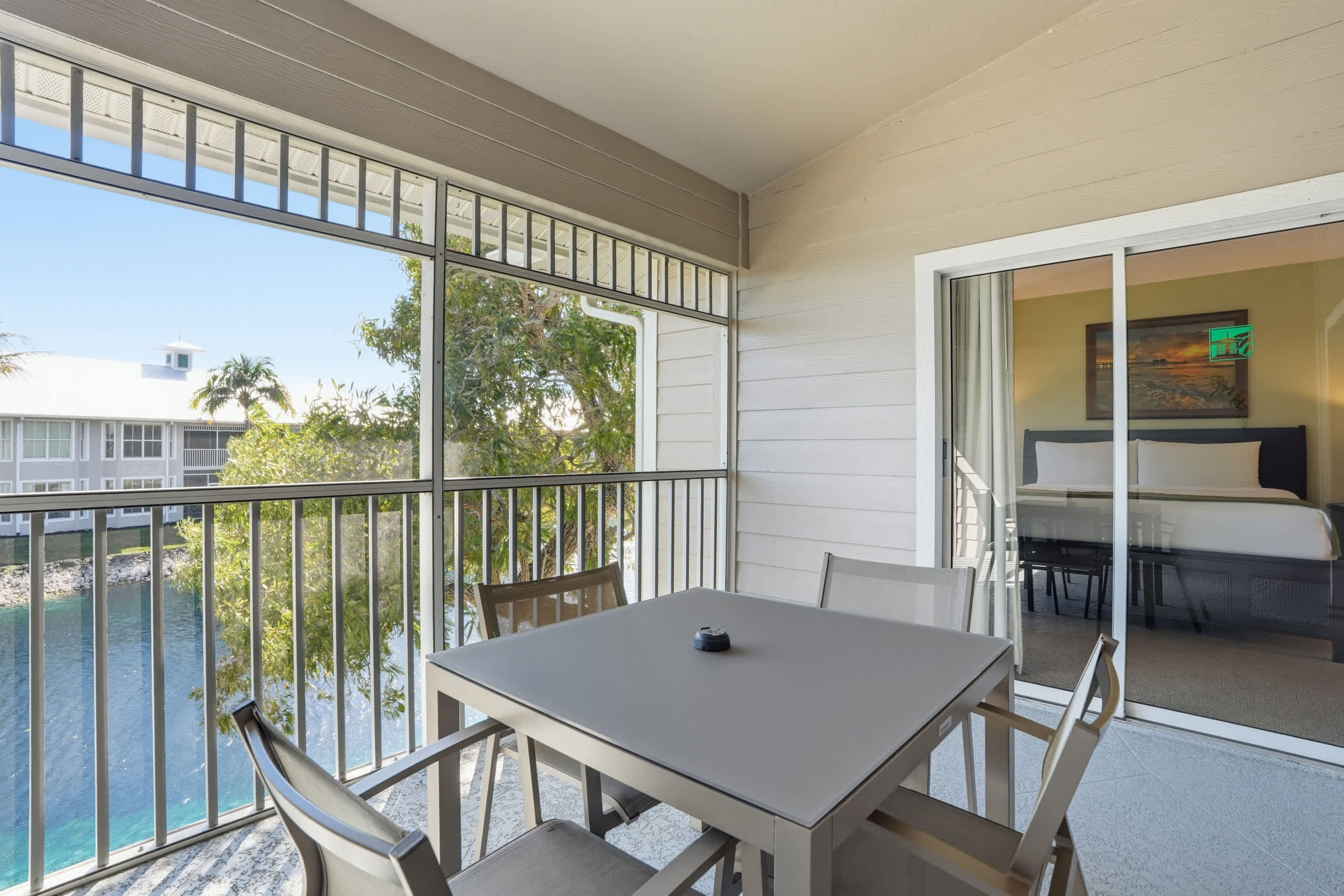 1724 Lake View Tall Ceilings W Rare Floor Plan | Photo 5