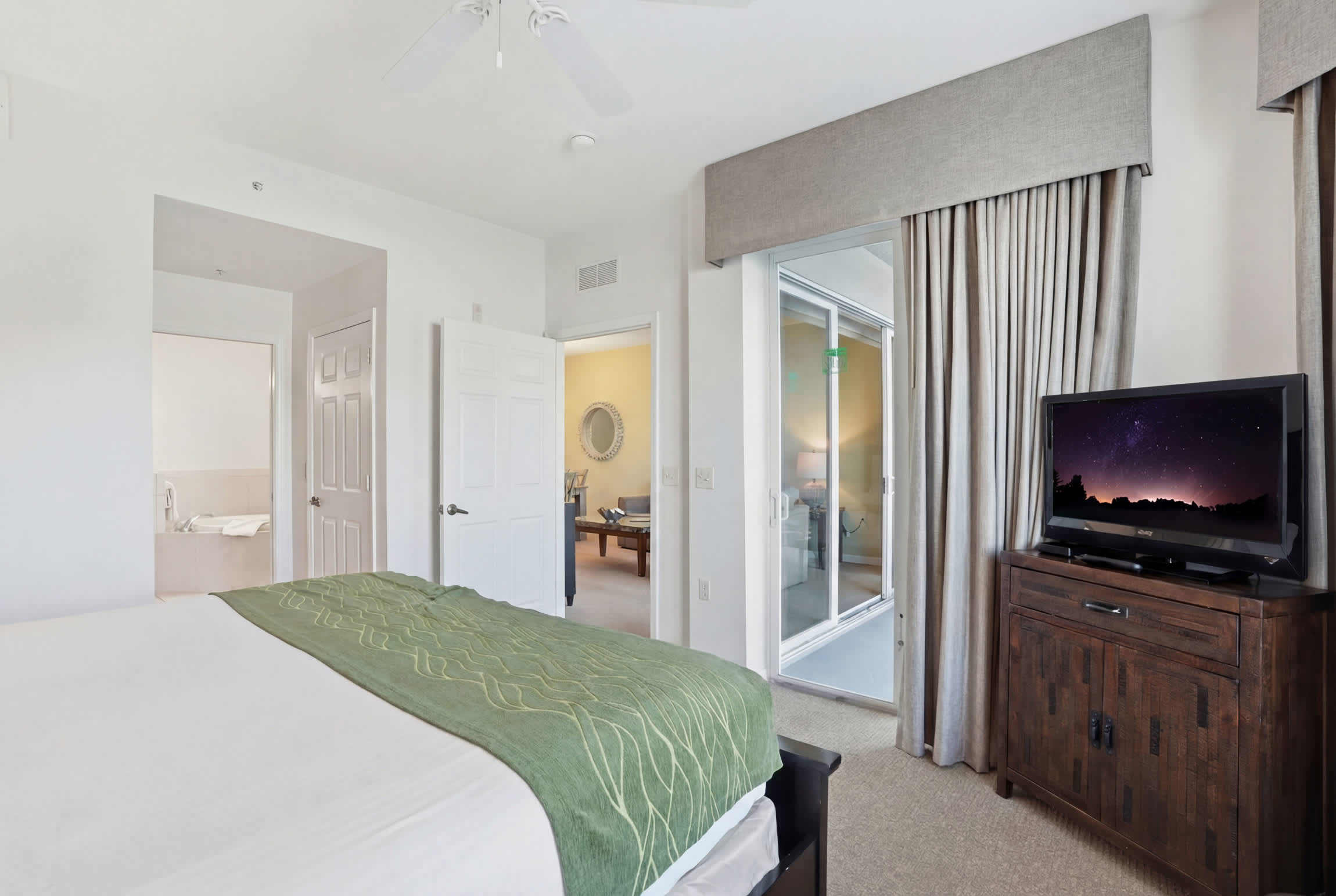 813 Lake and Pool Views First Floor With Desk | Photo 23