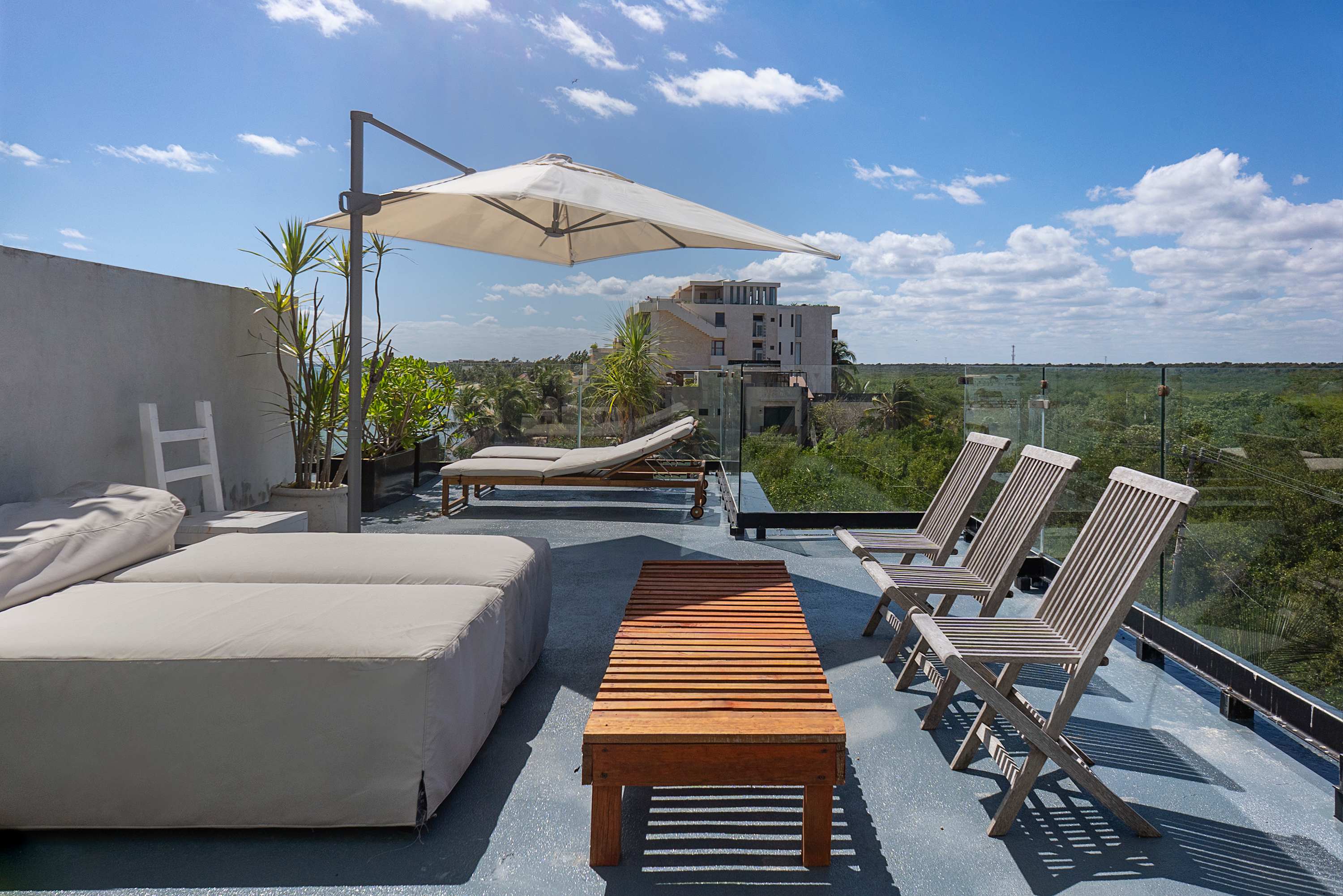 Spectacular private rooftop with fantastic jungle views