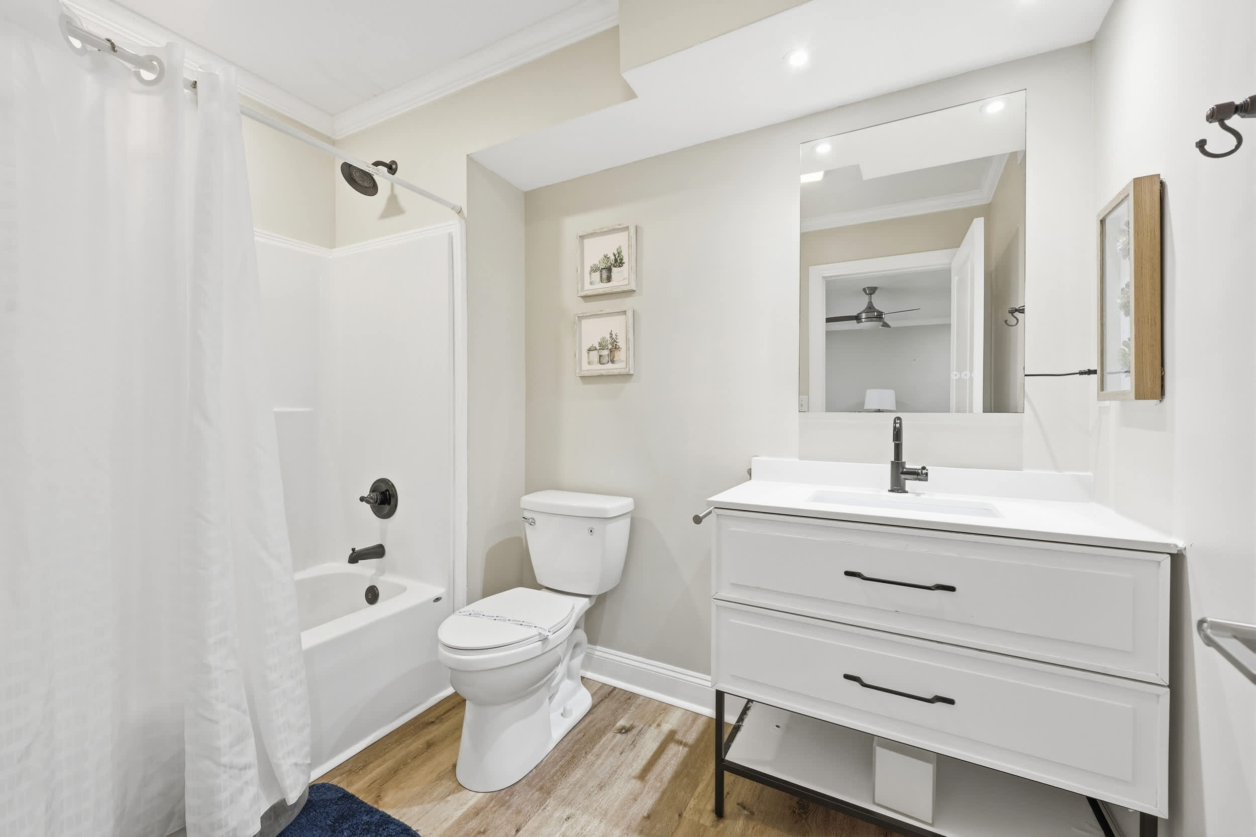 White Lotus Beach Retreat w Pool and Ocean Peek