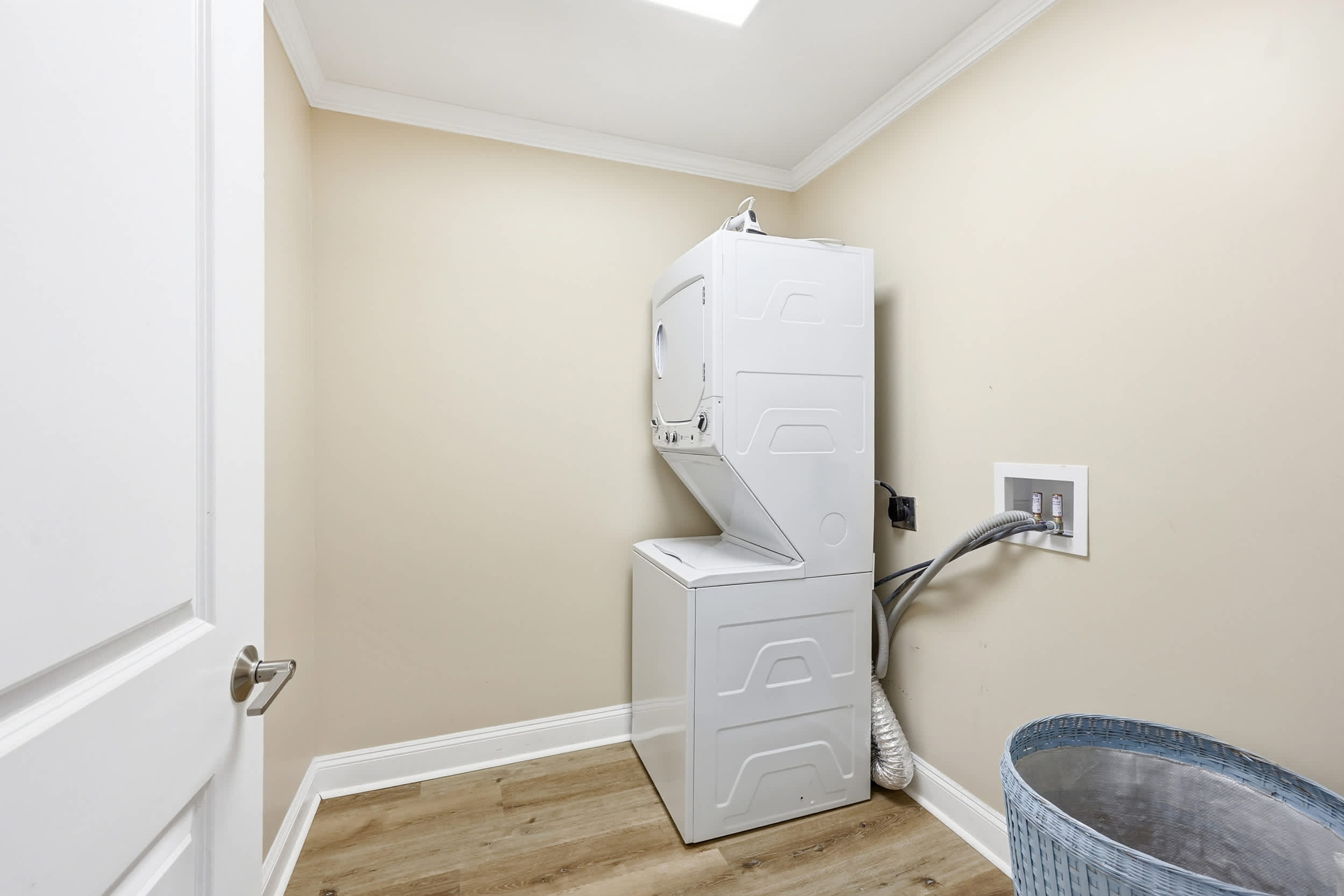 White Lotus Beach Retreat w Pool and Ocean Peek