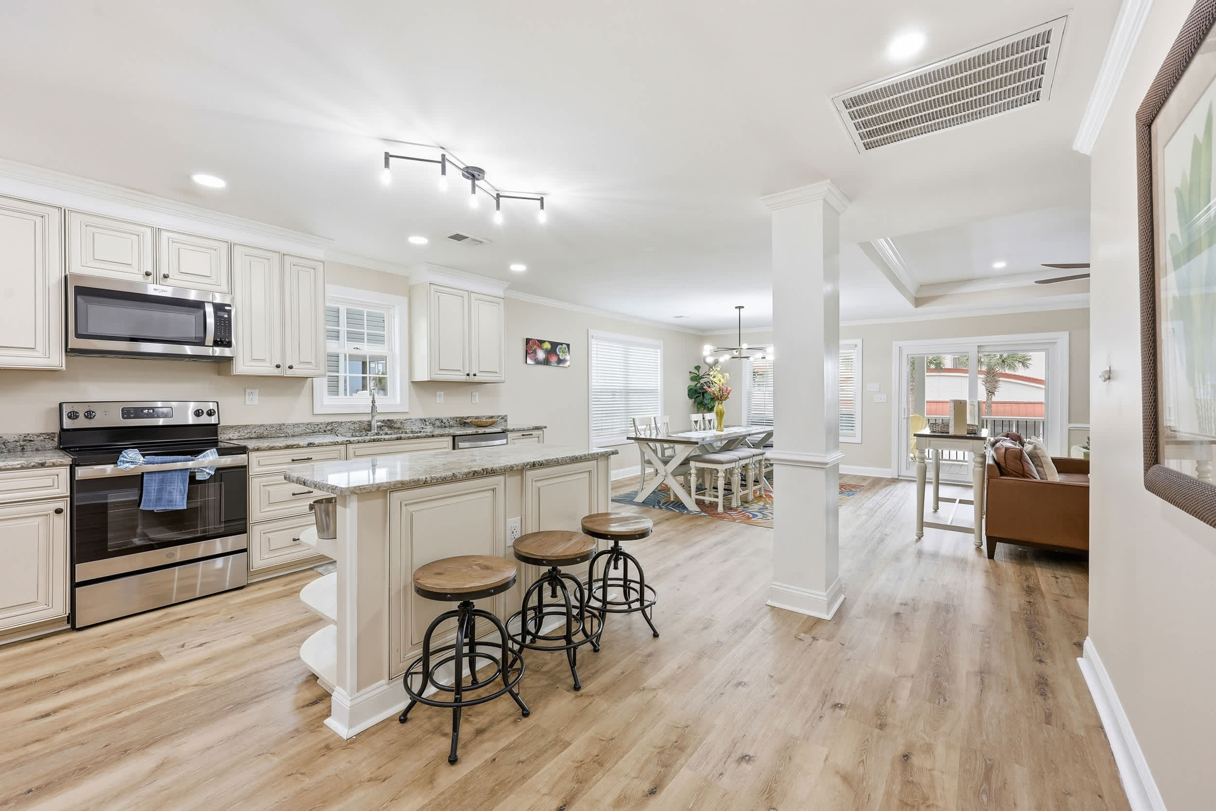 White Lotus Beach Retreat w Pool and Ocean Peek