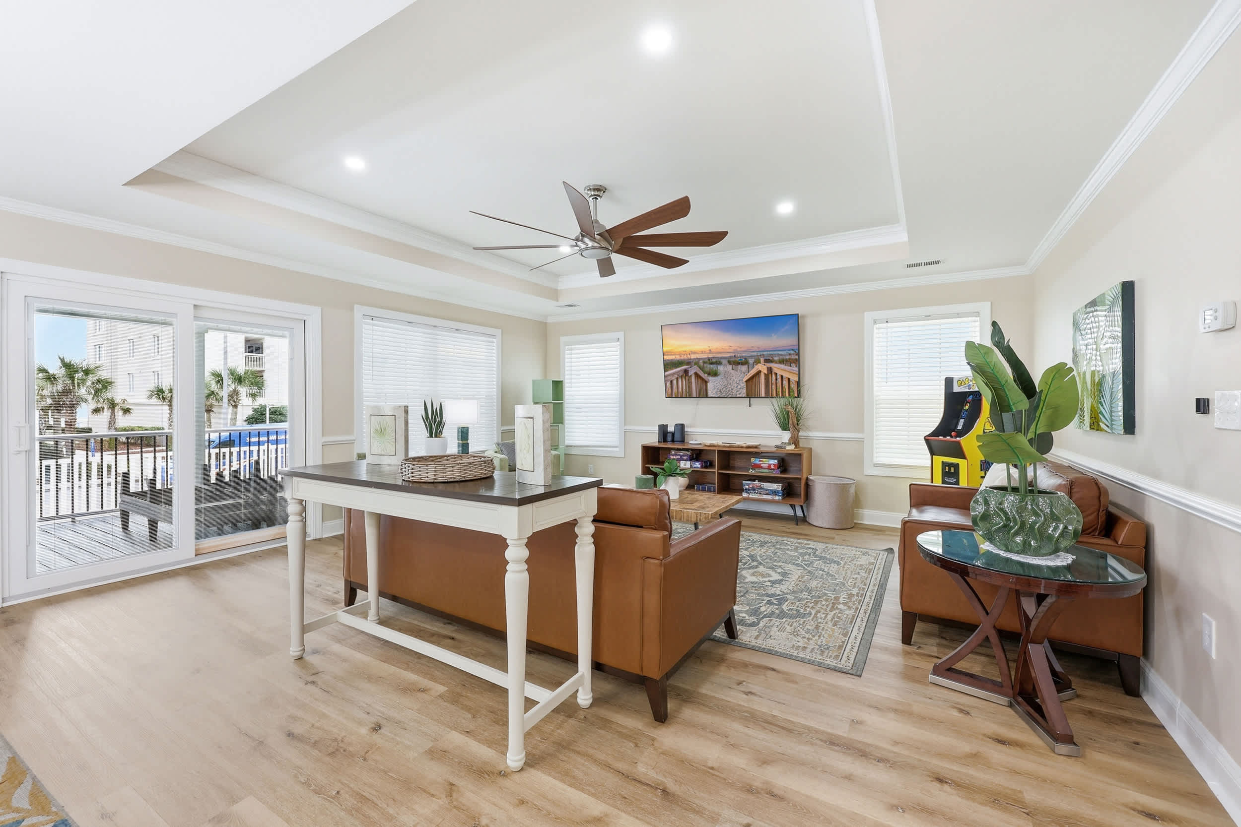 White Lotus Beach Retreat w Pool and Ocean Peek