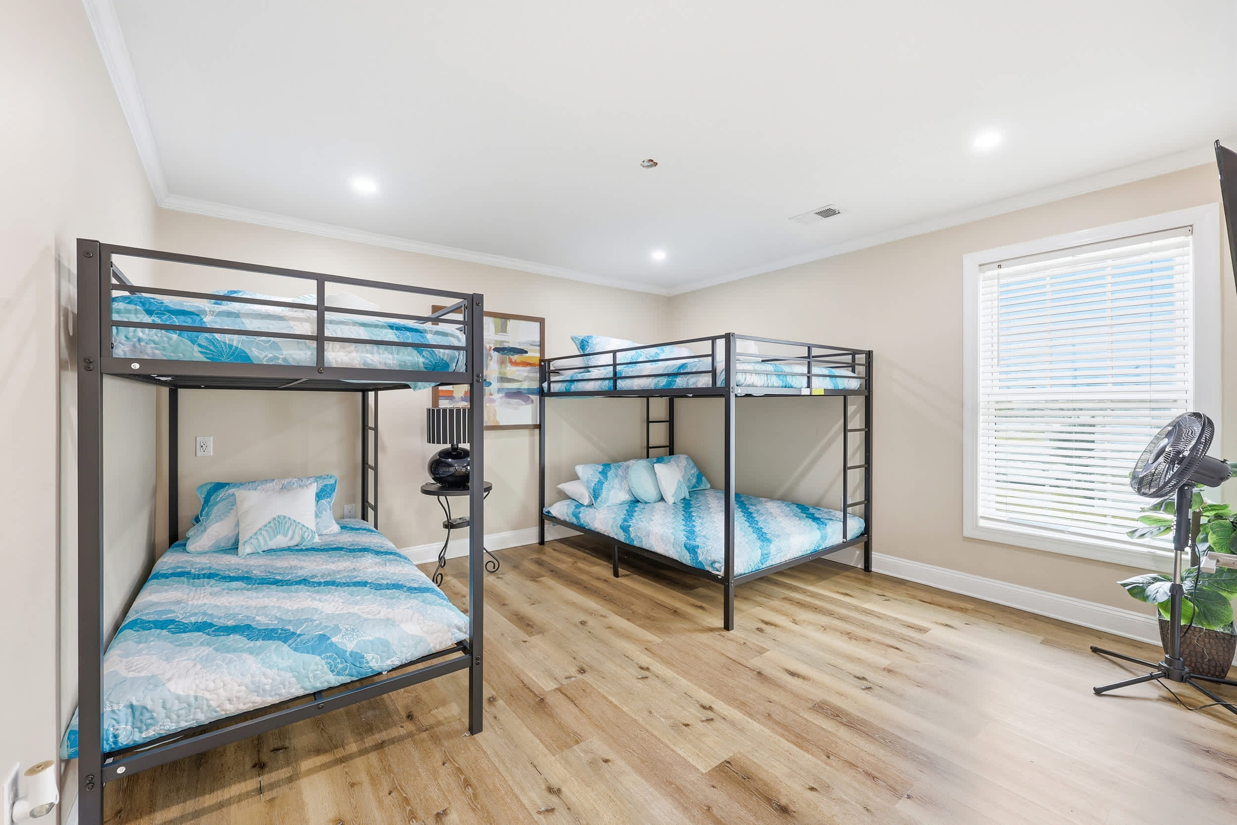 White Lotus Beach Retreat w Pool and Ocean Peek