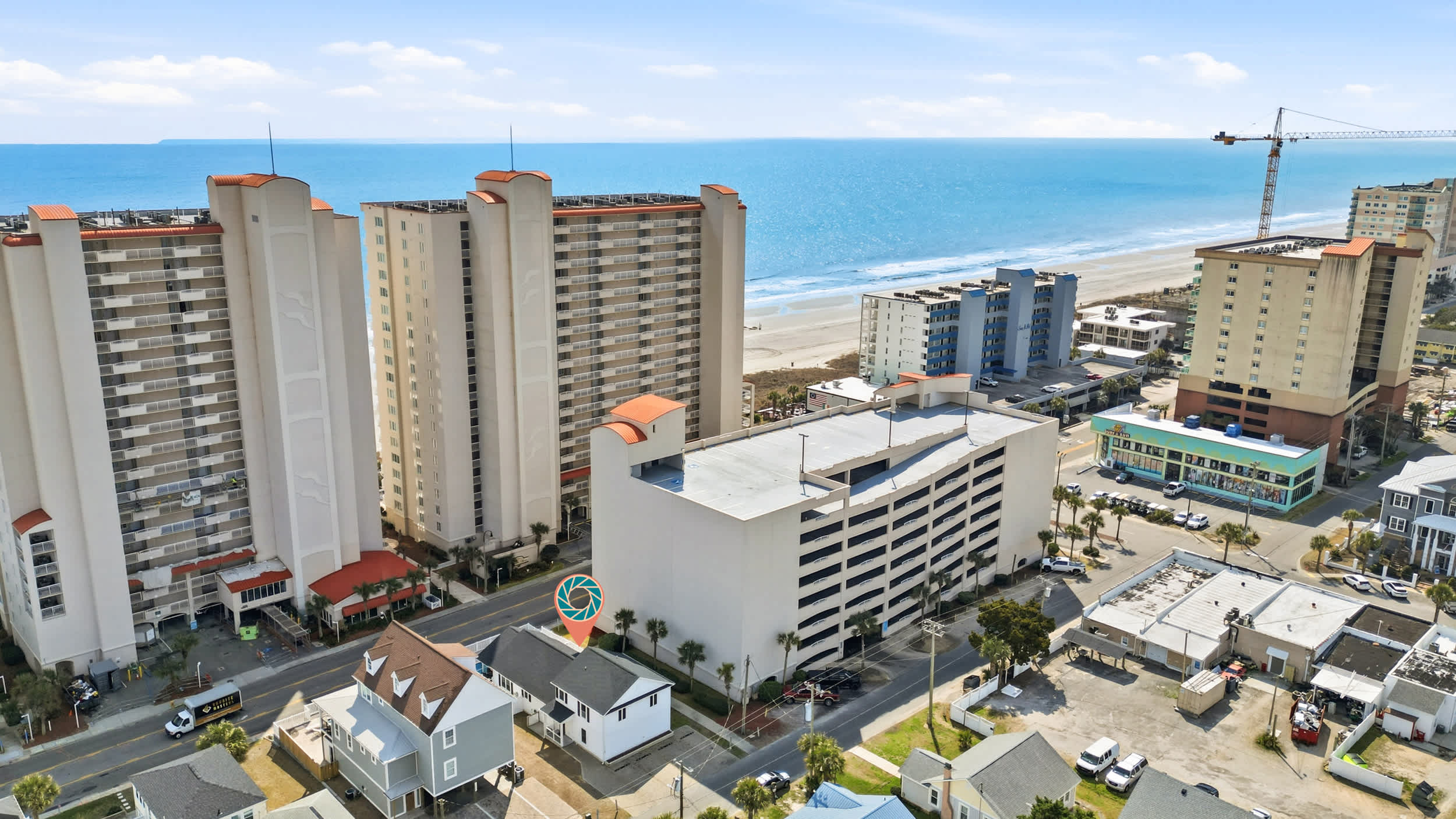 White Lotus Beach Retreat w Pool and Ocean Peek