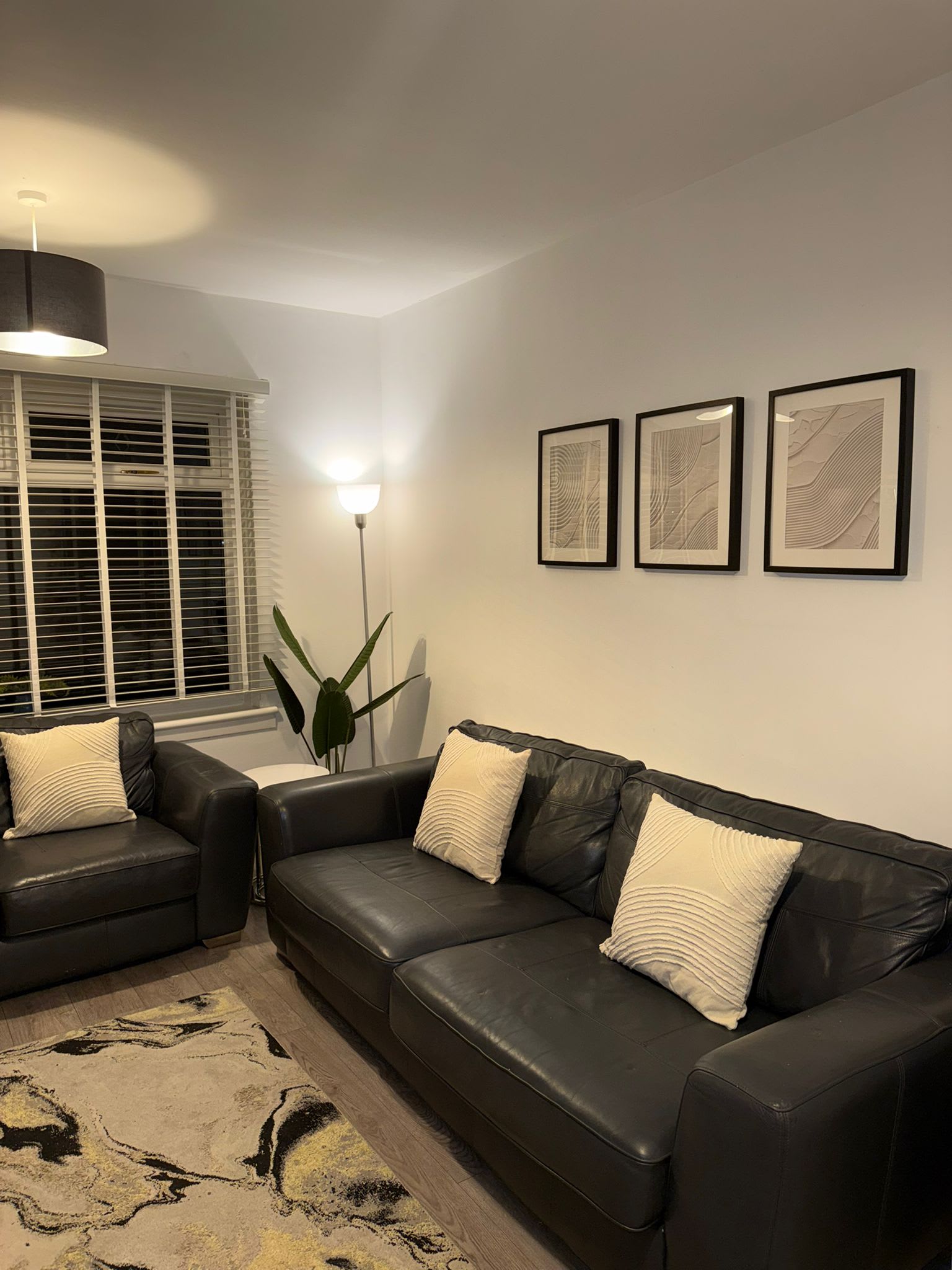 Beautiful House in Glasgow South Side! in 78 Barnbeth Road G53 5UQ - Property image 2 - VivreStays