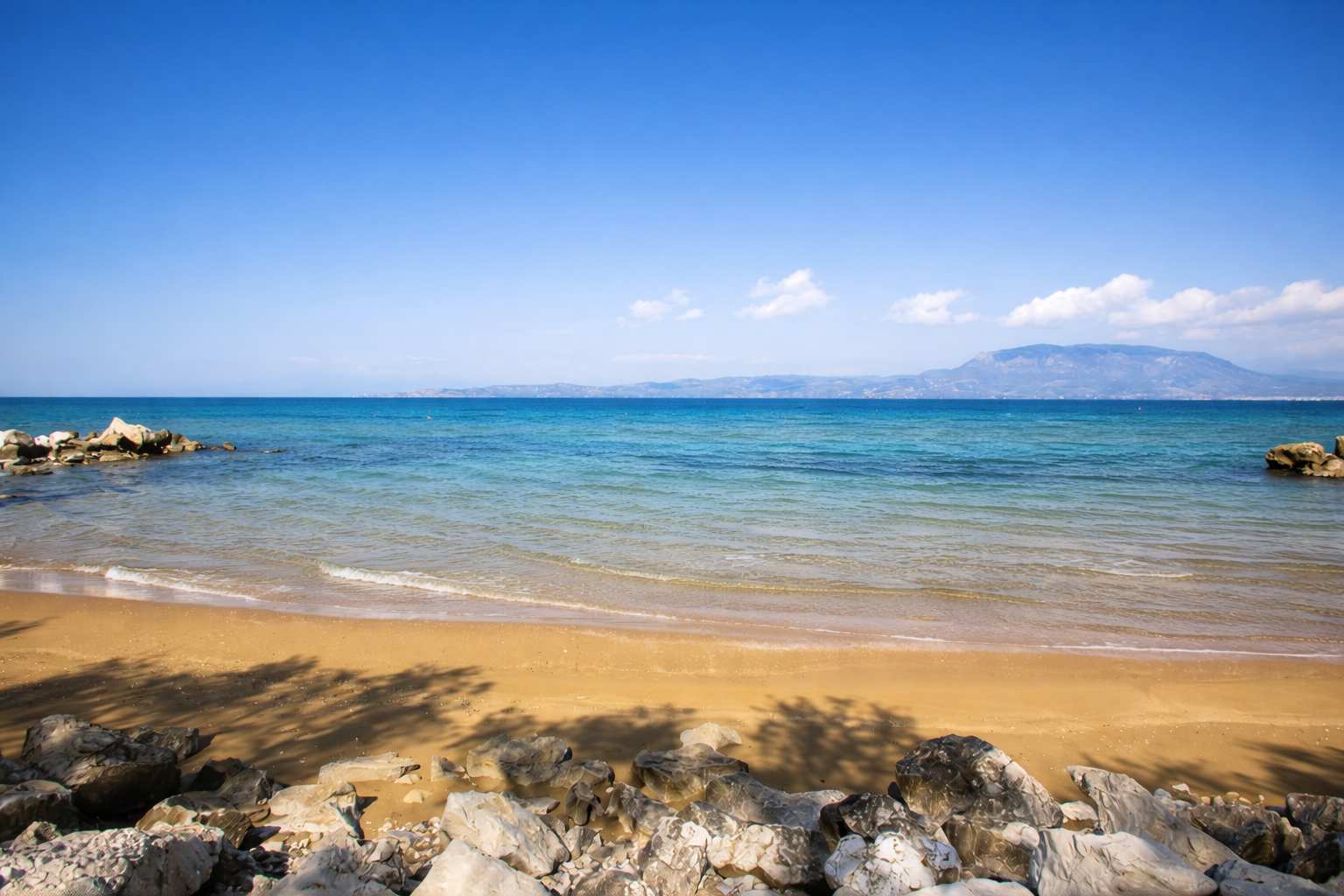 Beachfront Absolute Bliss in Perigiali, Korinthia — Perigiali, Corinth — vacation rental