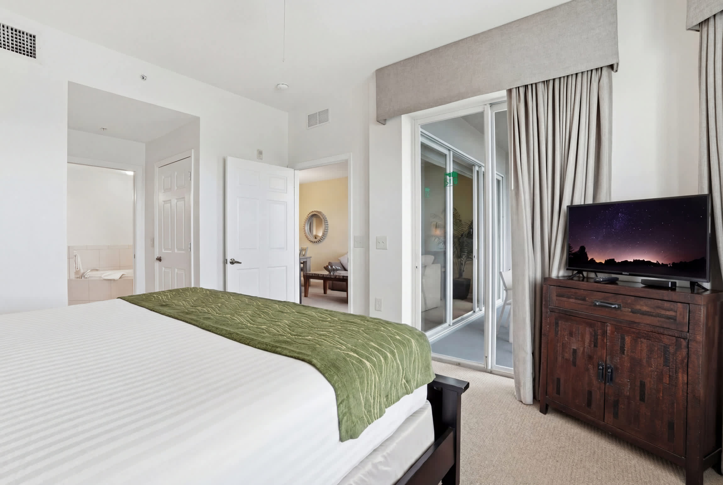 712 First Floor Golf Lake View Villa | Photo 24