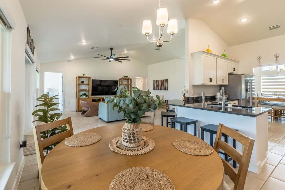 Cape Coral Canal Breeze Retreat