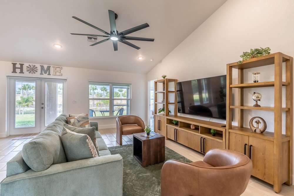 Cape Coral Canal Breeze Retreat
