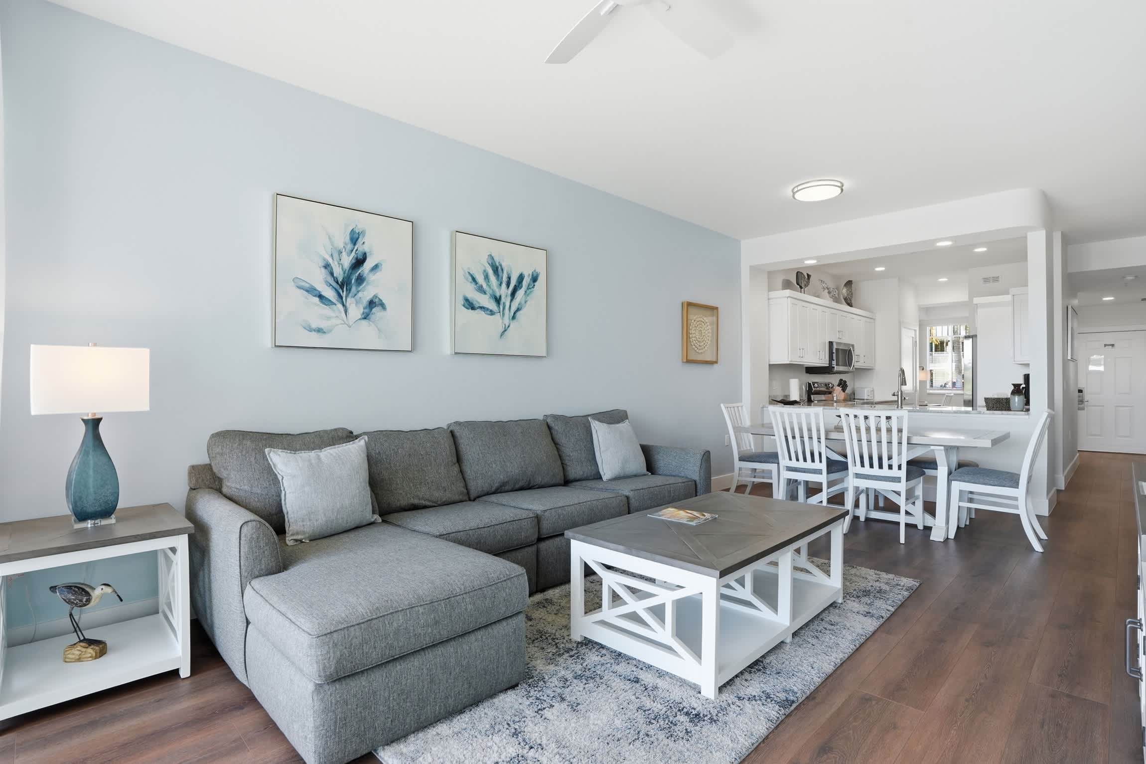 711 Golf and Lake View 3 Bed Renovated | Photo 20