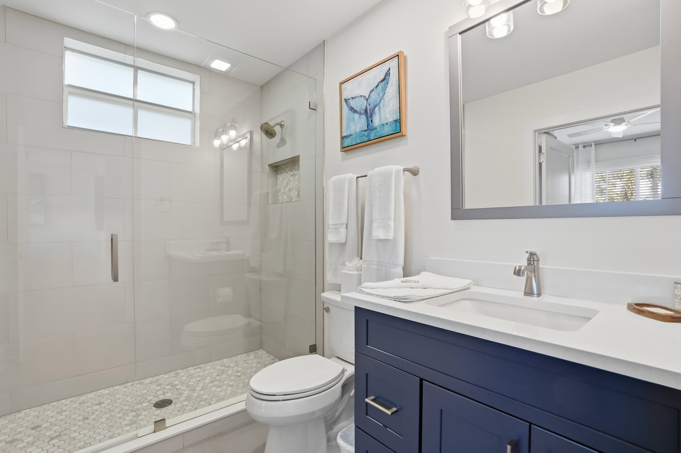 711 Golf and Lake View 3 Bed Renovated | Photo 28