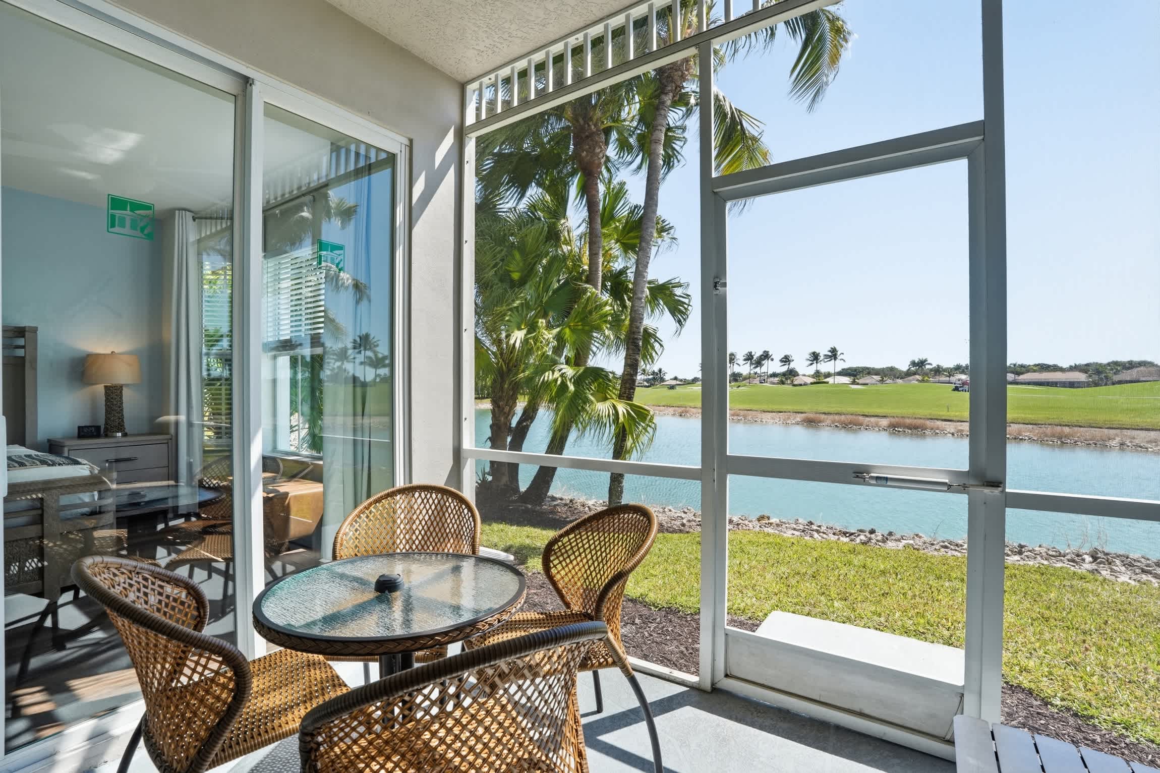 711 Golf and Lake View 3 Bed Renovated | Photo 33