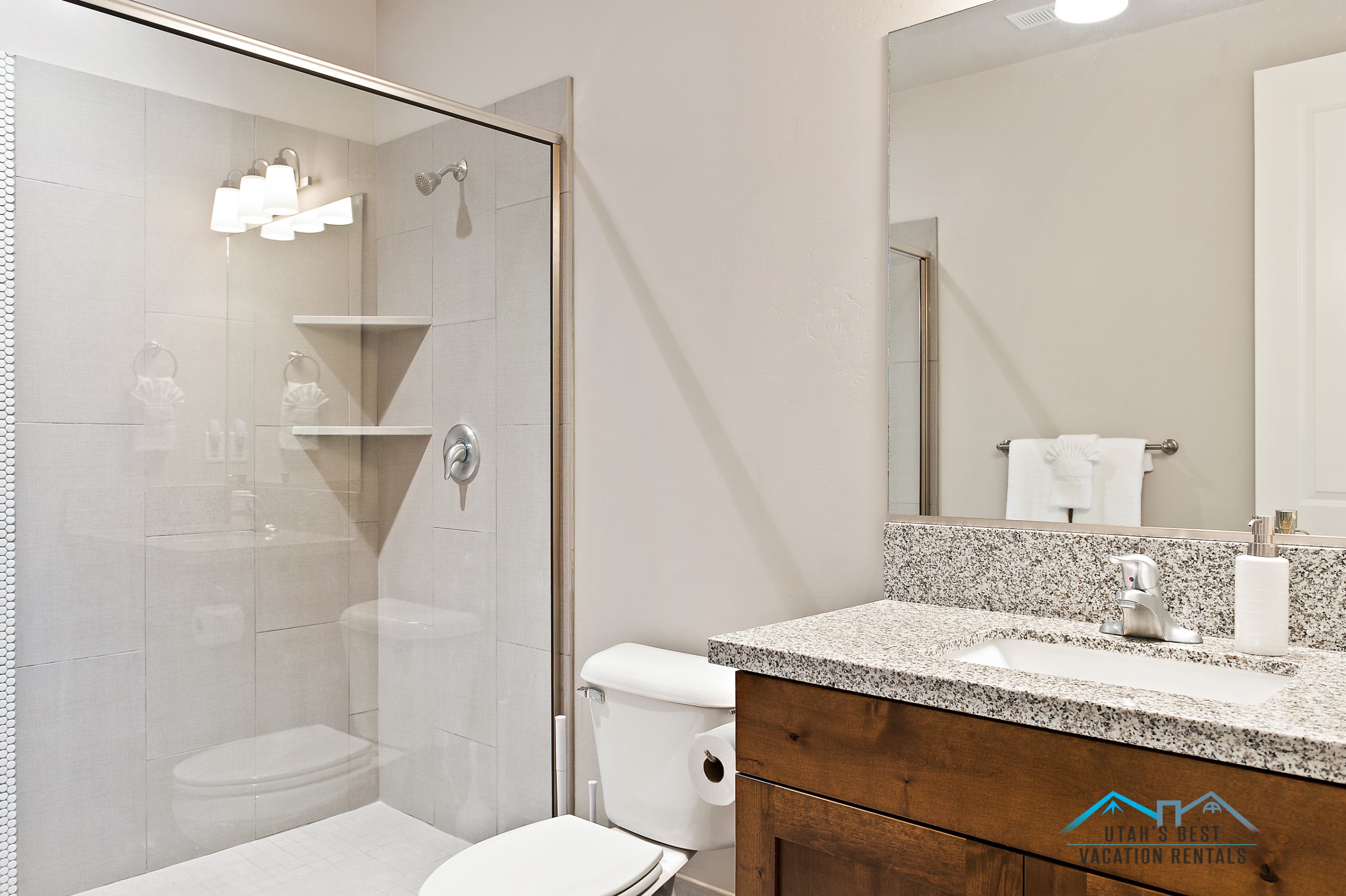 109 - Walk-in shower