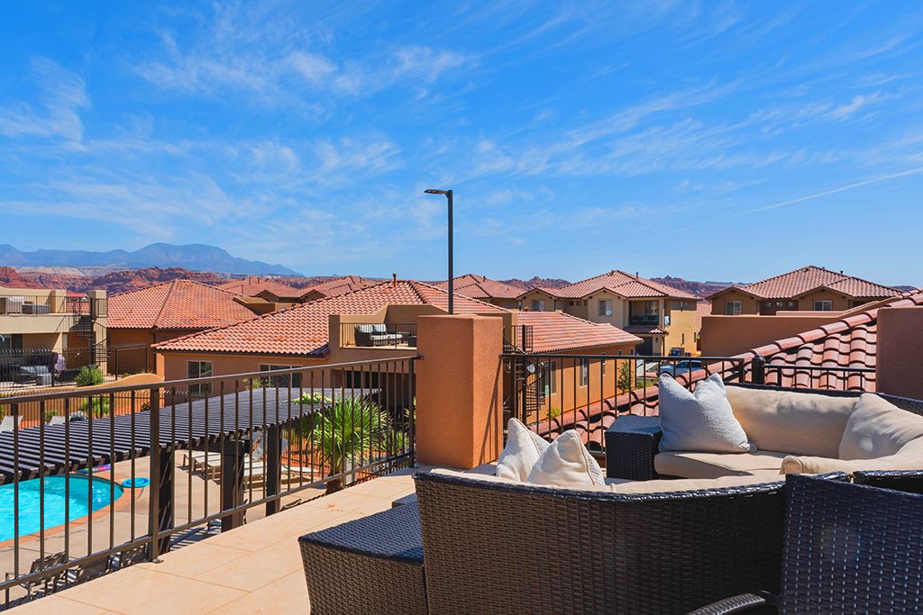 109 - Awesome roof-top deck view of water park pools