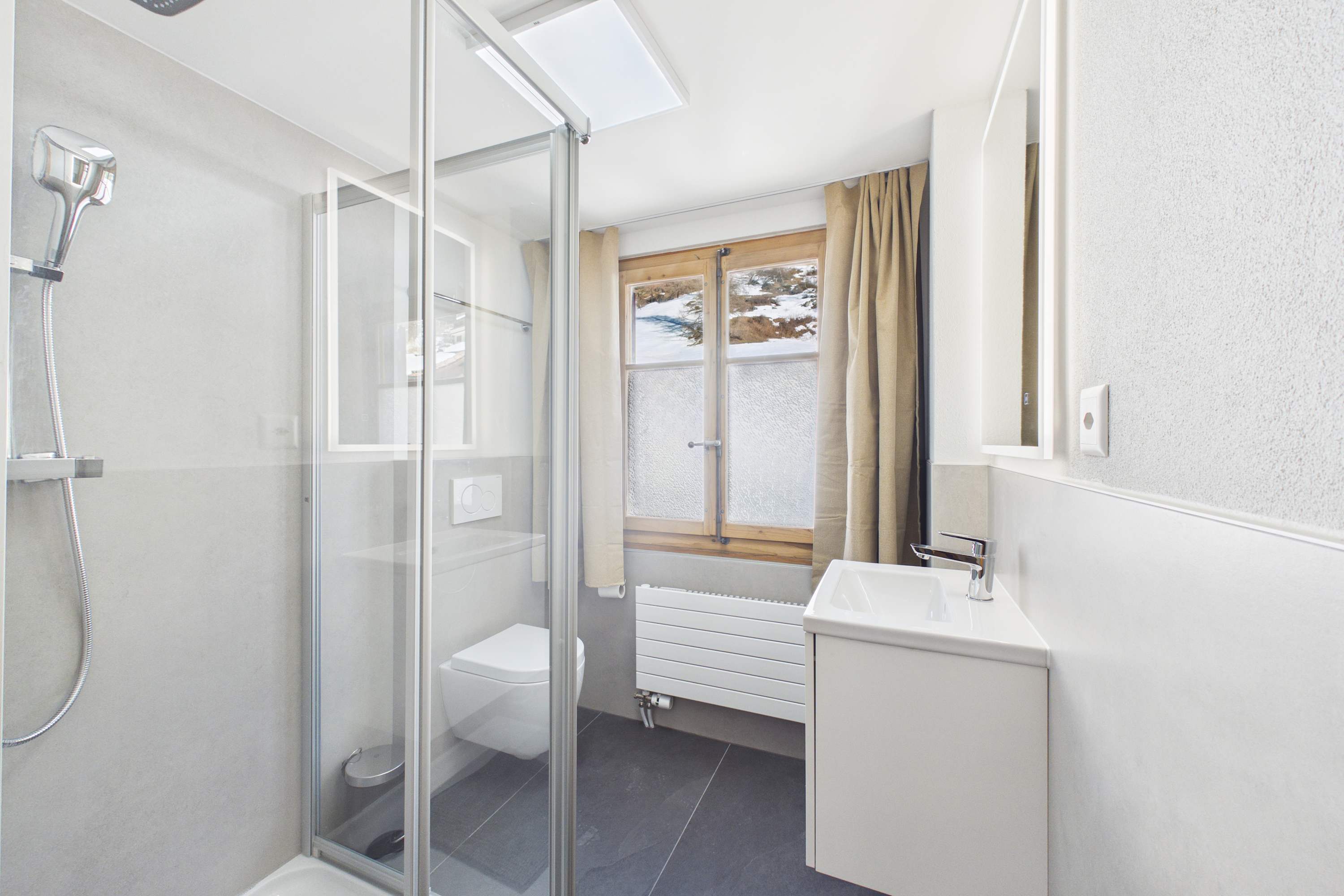 Alpine Family Apartment near Zermatt — 13