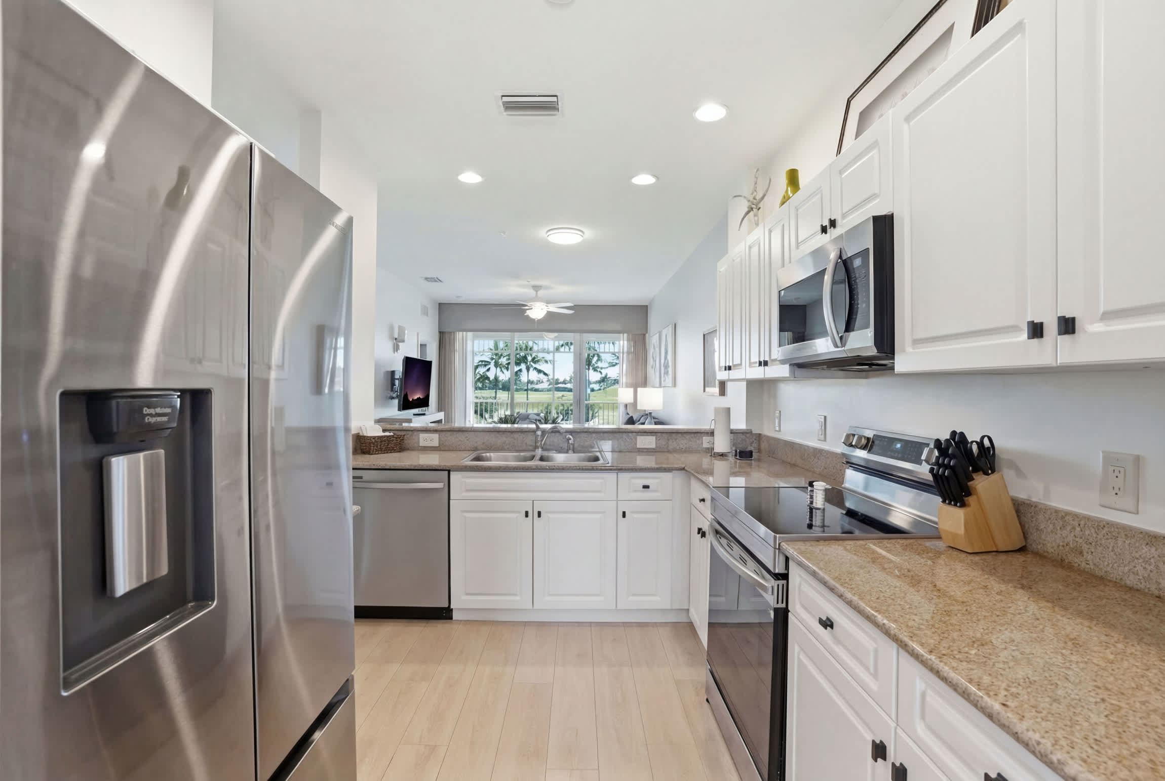 525 Golf and Lake Views Updated 1st Floor Villa | Photo 2