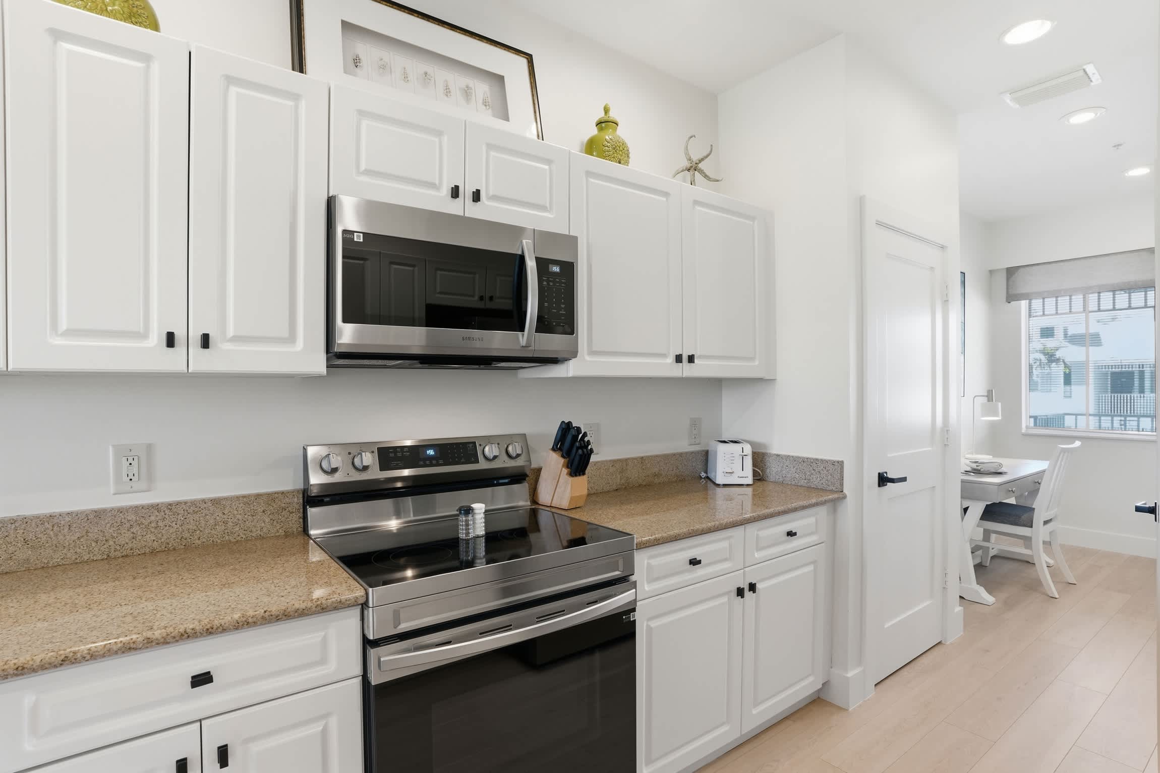 525 Golf and Lake Views Updated 1st Floor Villa | Photo 12