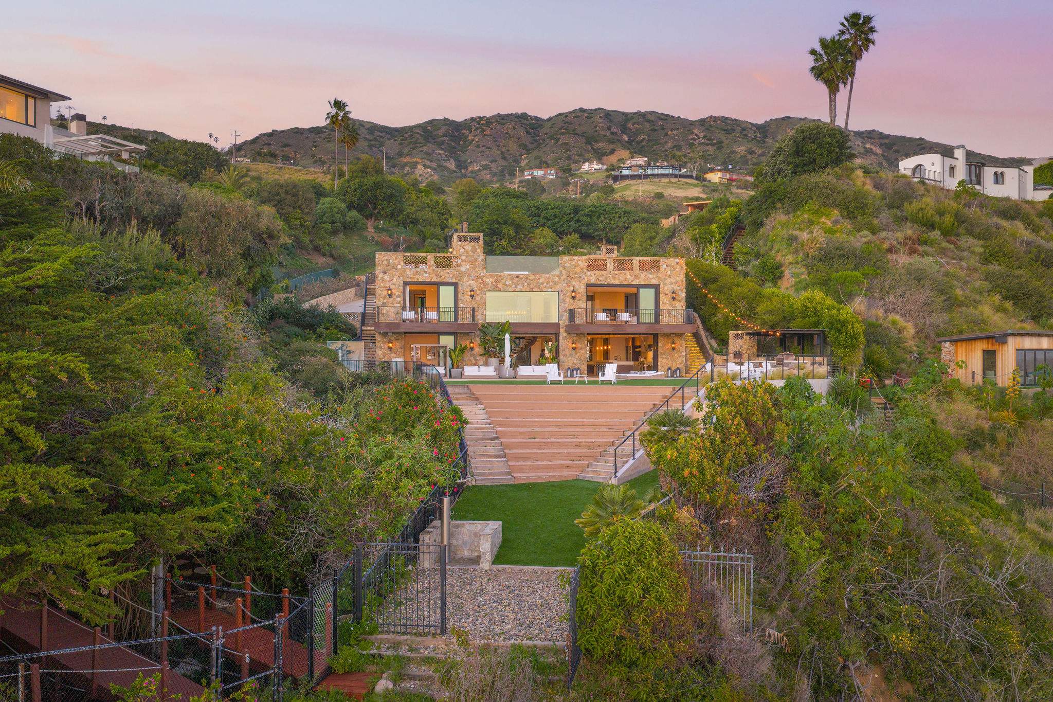 This oceanfront Malibu villa blends architecture with nature.
