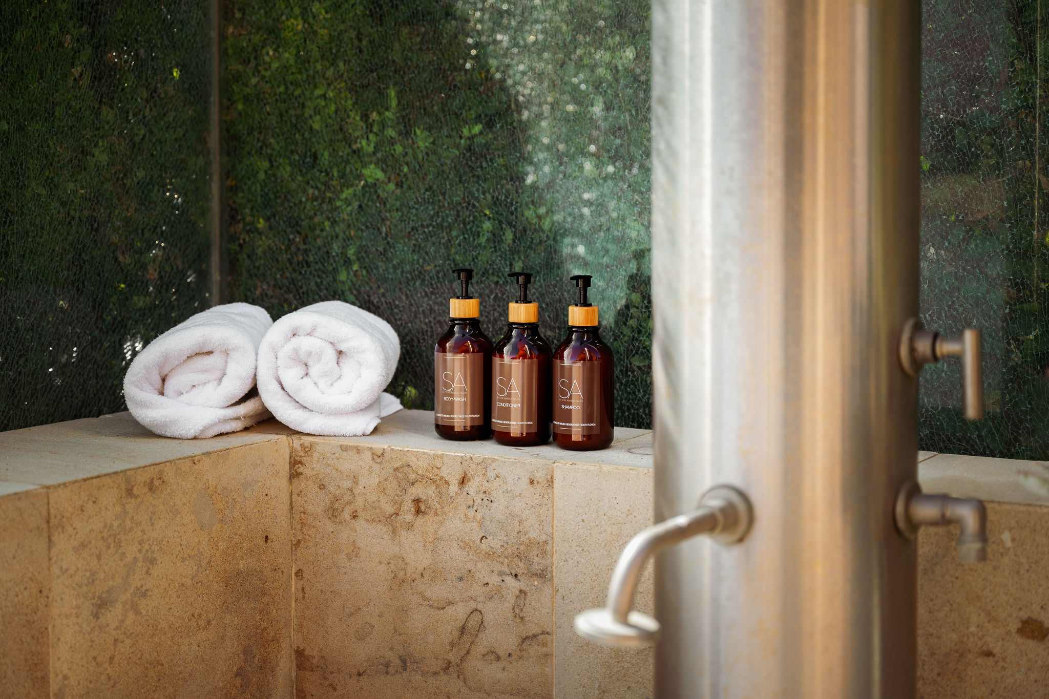 Luxury amenities meet Malibu’s stunning coastline.