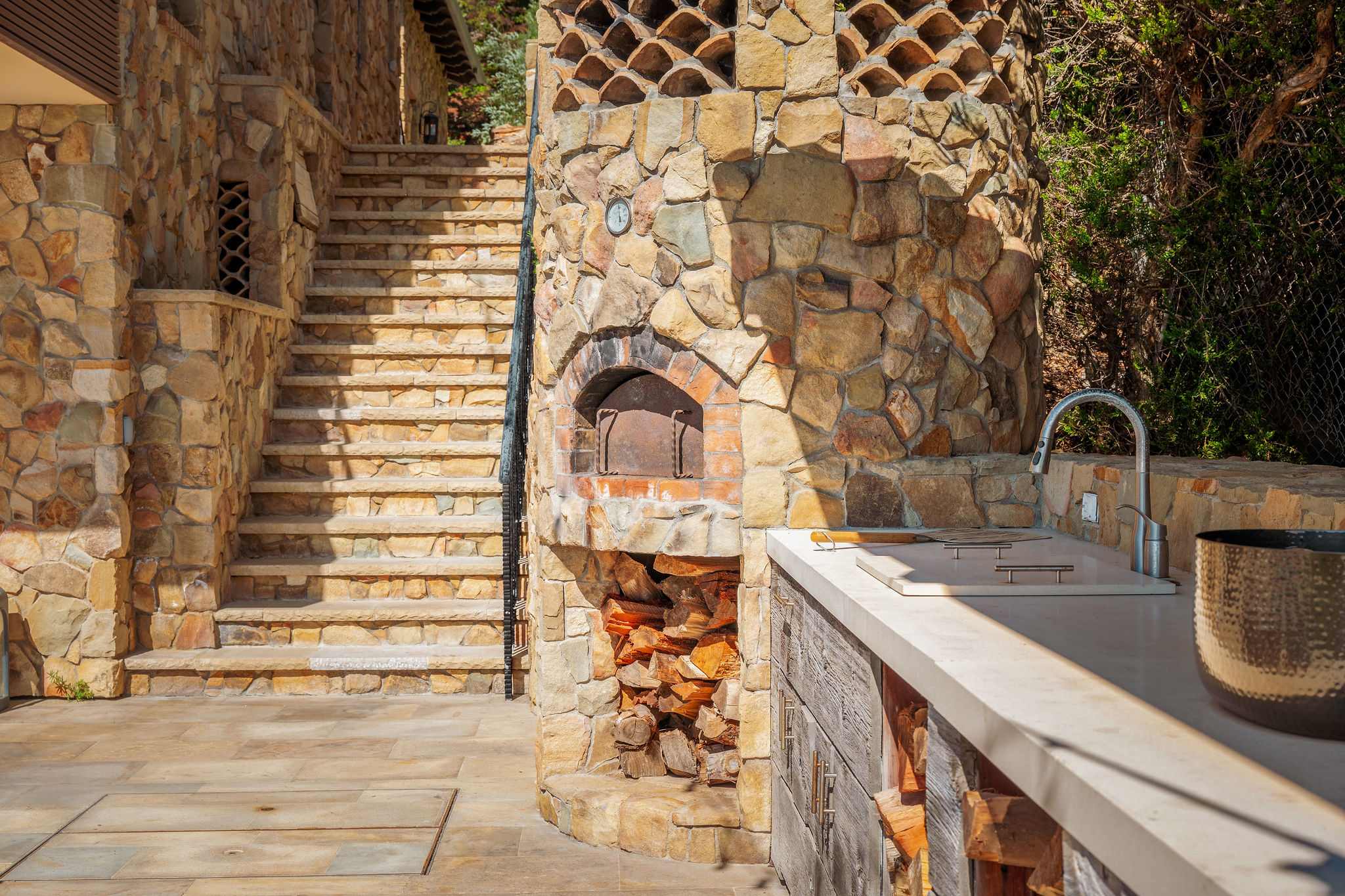 Grill and entertain in true Malibu coastal style.