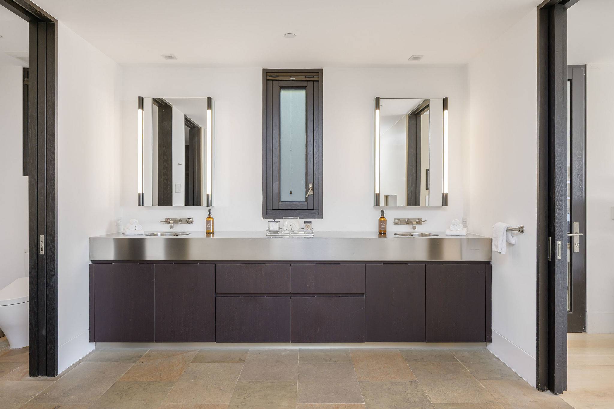 Every detail celebrates Malibu’s natural oceanfront beauty.