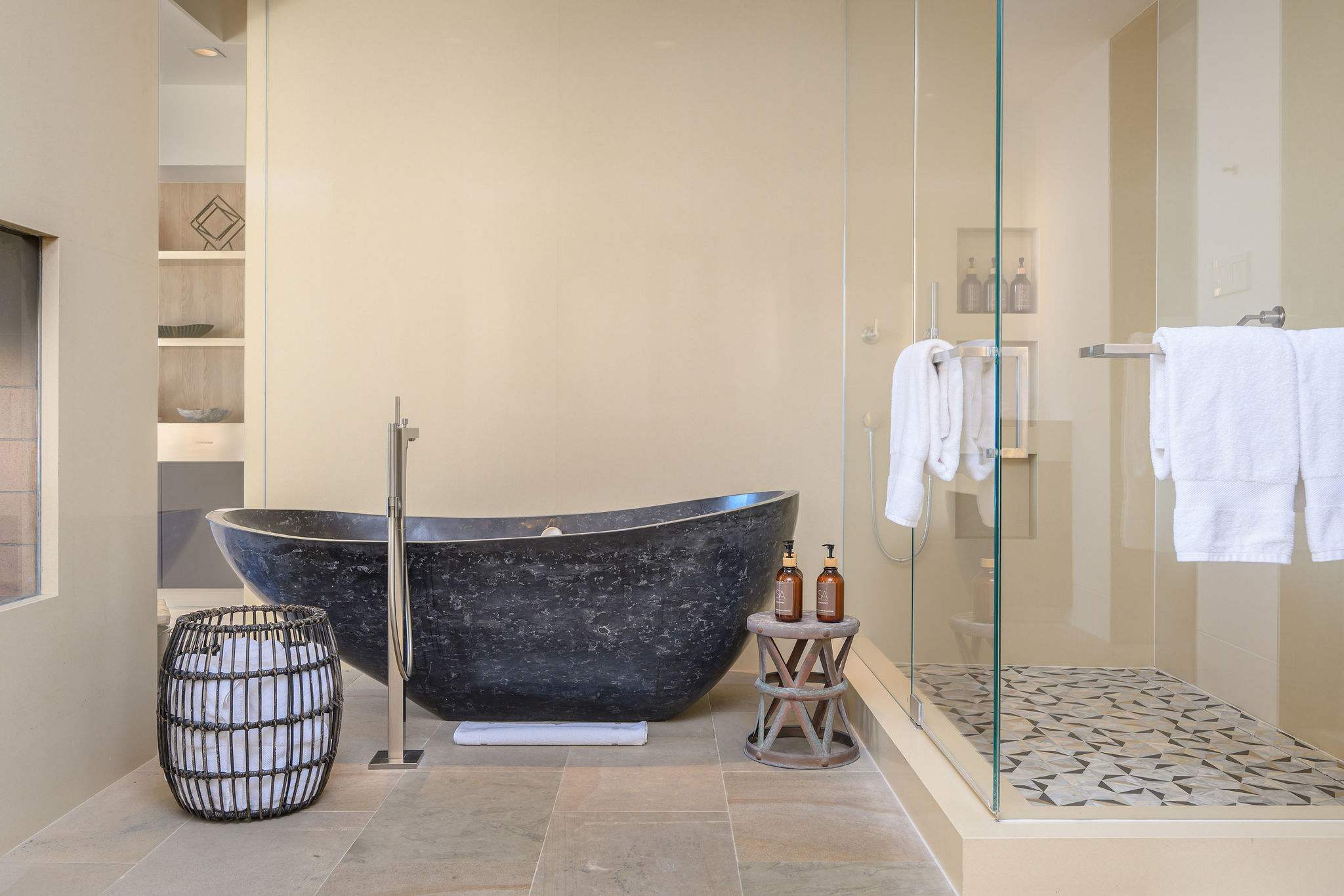 A private Malibu luxury villa designed for unforgettable stays.