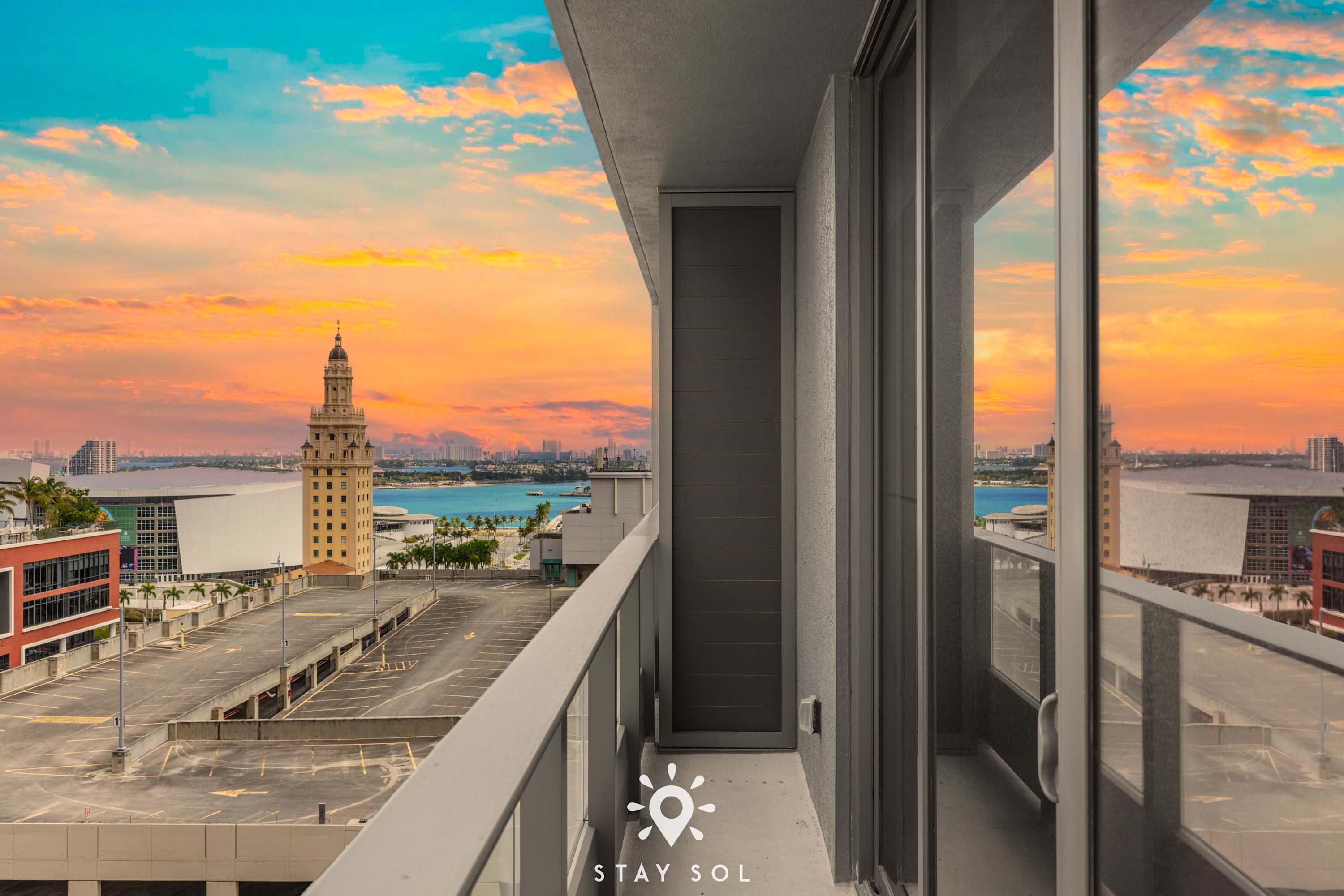 City Views with Bright 1BR Refined in 501 Miami