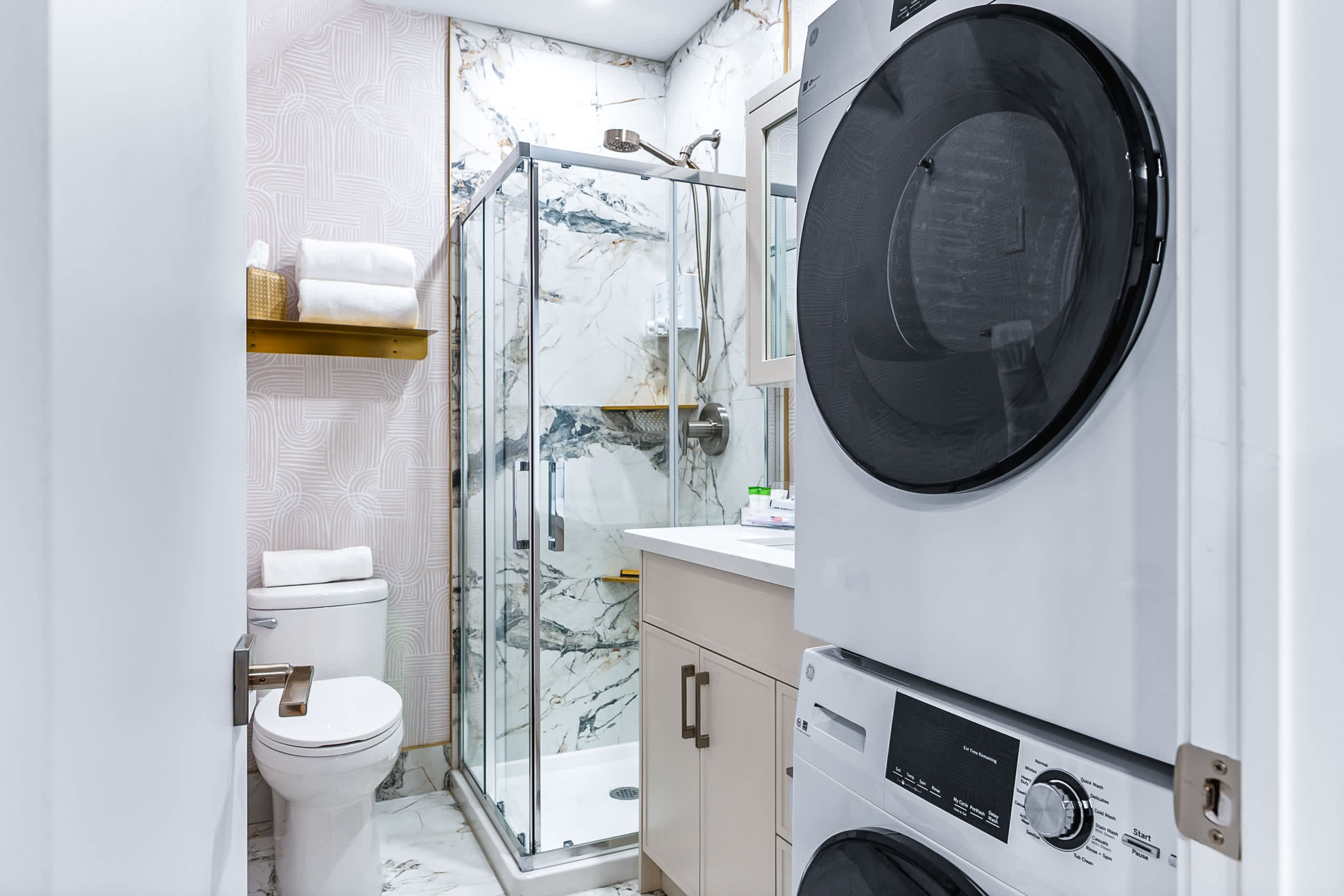 In-unit washer & dryer for added convenience.