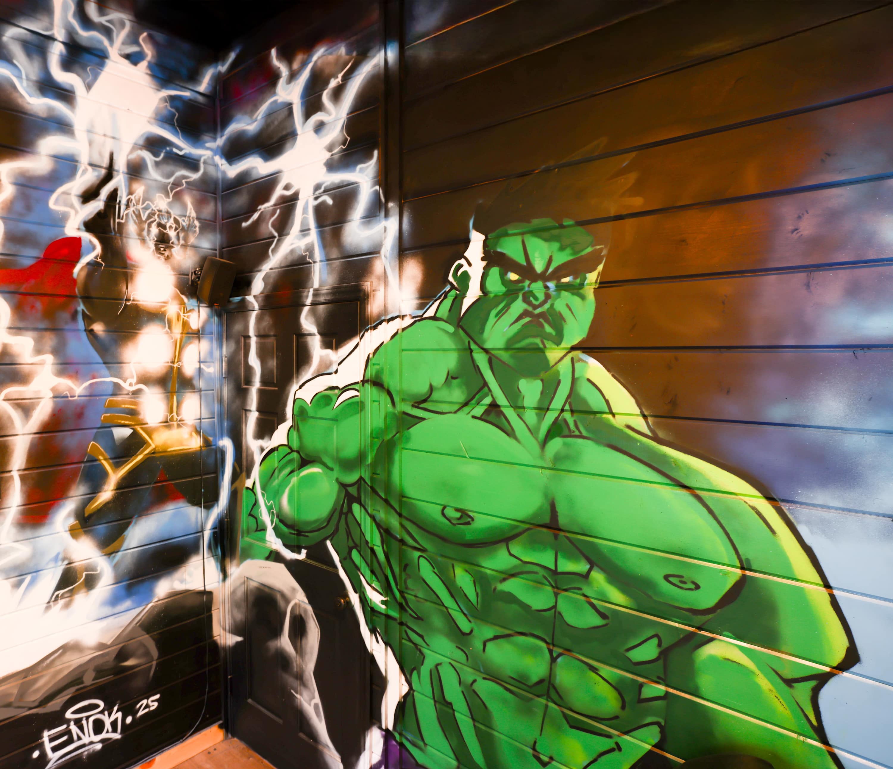 Superhero-themed movie theater, fun 5 br cabin! — Sevierville, TN — vacation rental