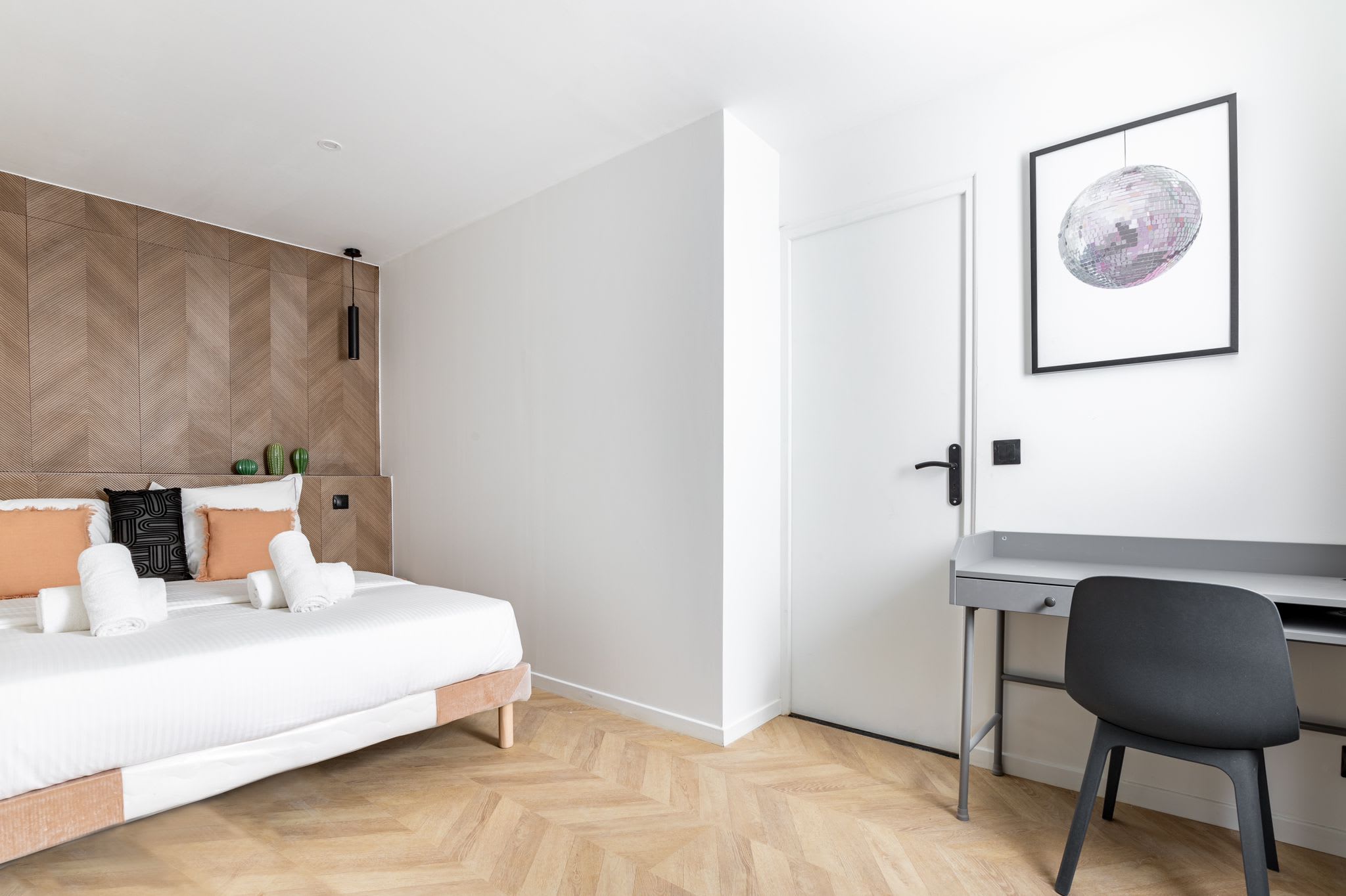 Appartement de Charme au coeur du 18ème – photo 2