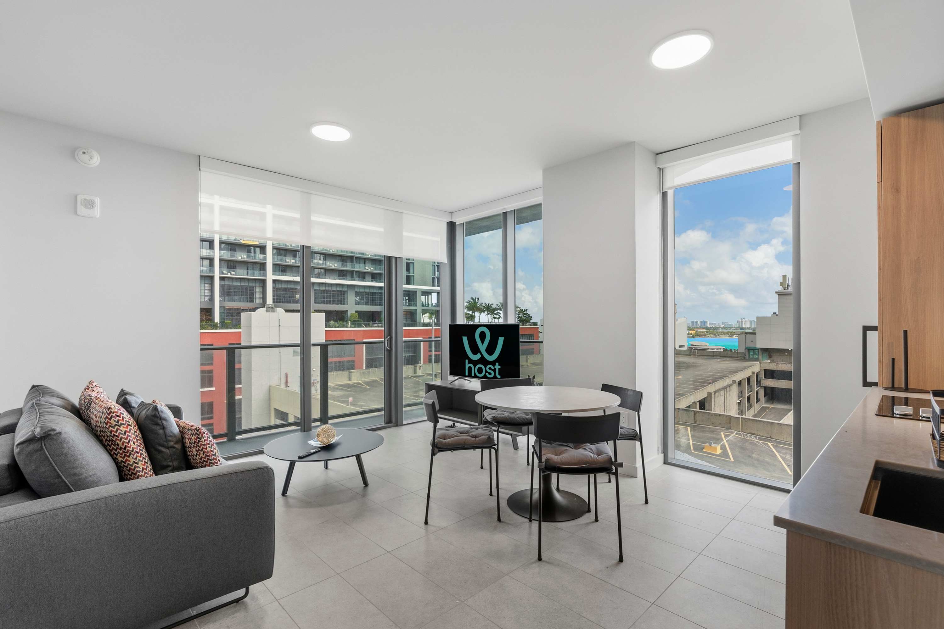 Large 2BR | Rooftop Deck | Walk to FIFA Fan Fest