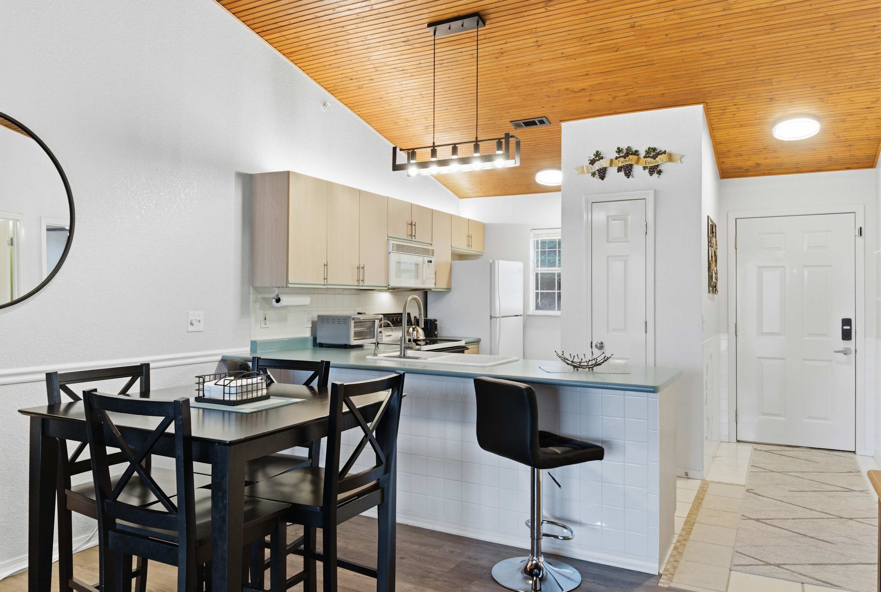 Branson Breeze Escape 2