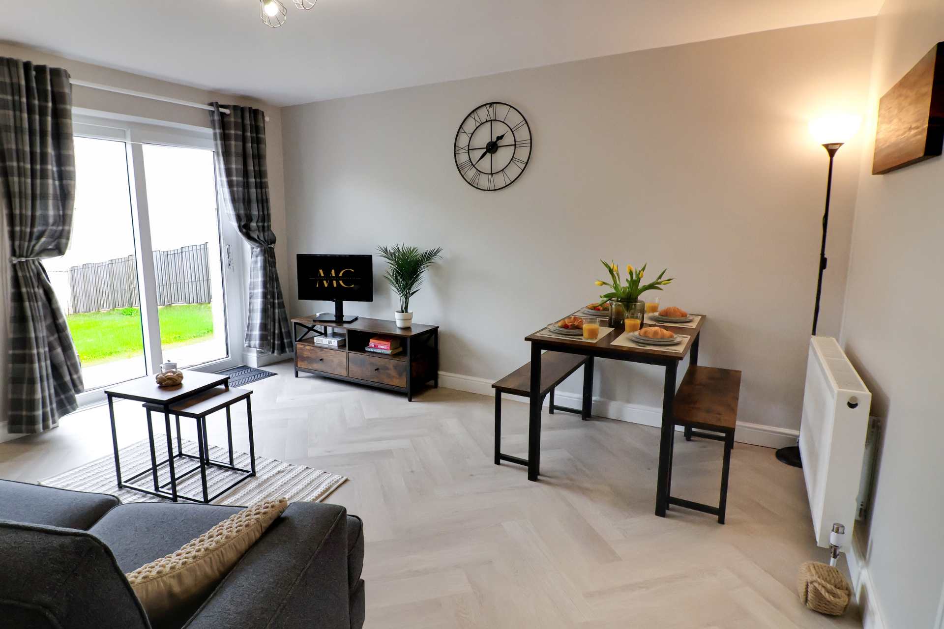 Modern House In Hartlepool With Private Parking