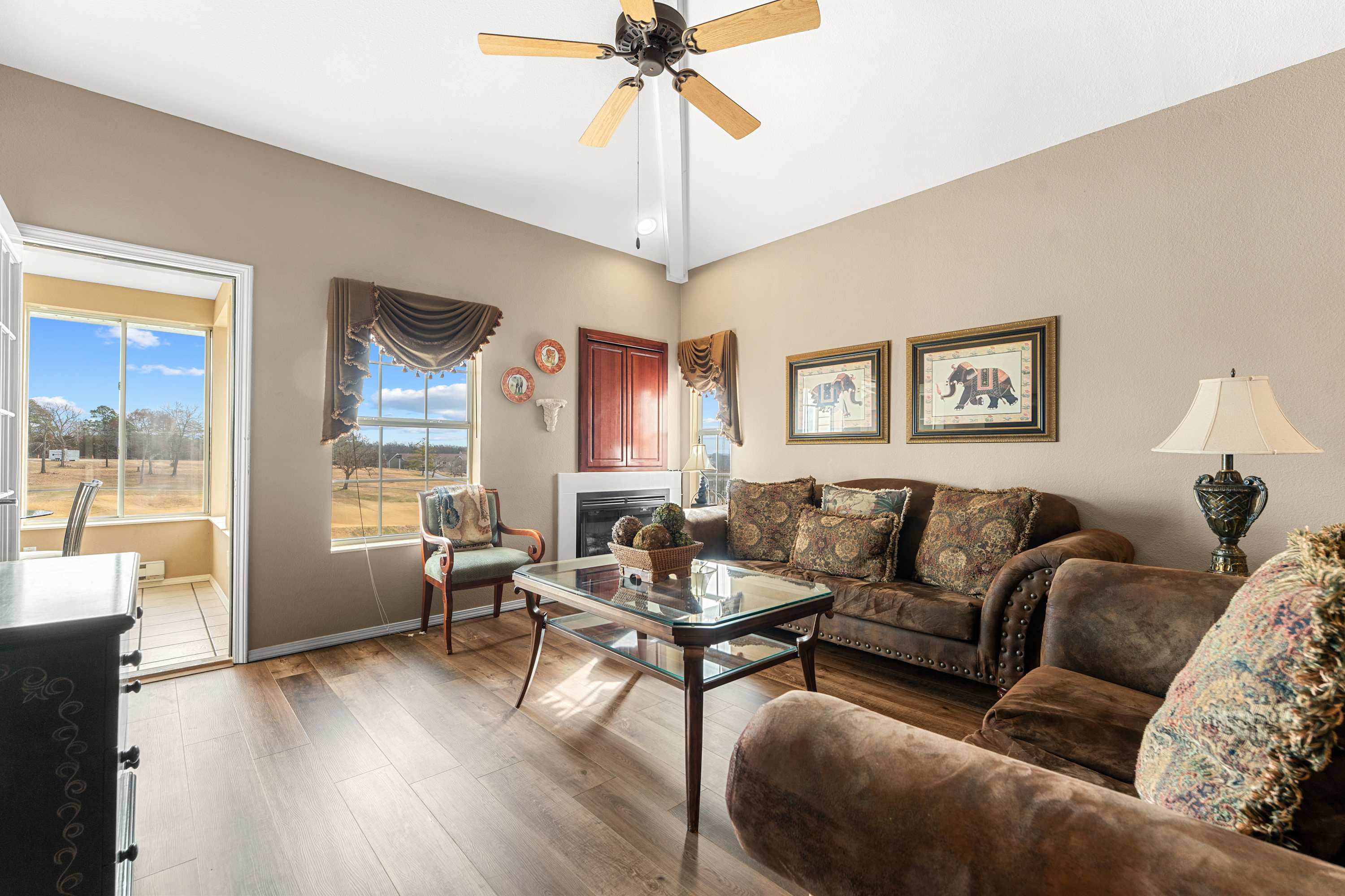 Cozy and spacious living area with TV