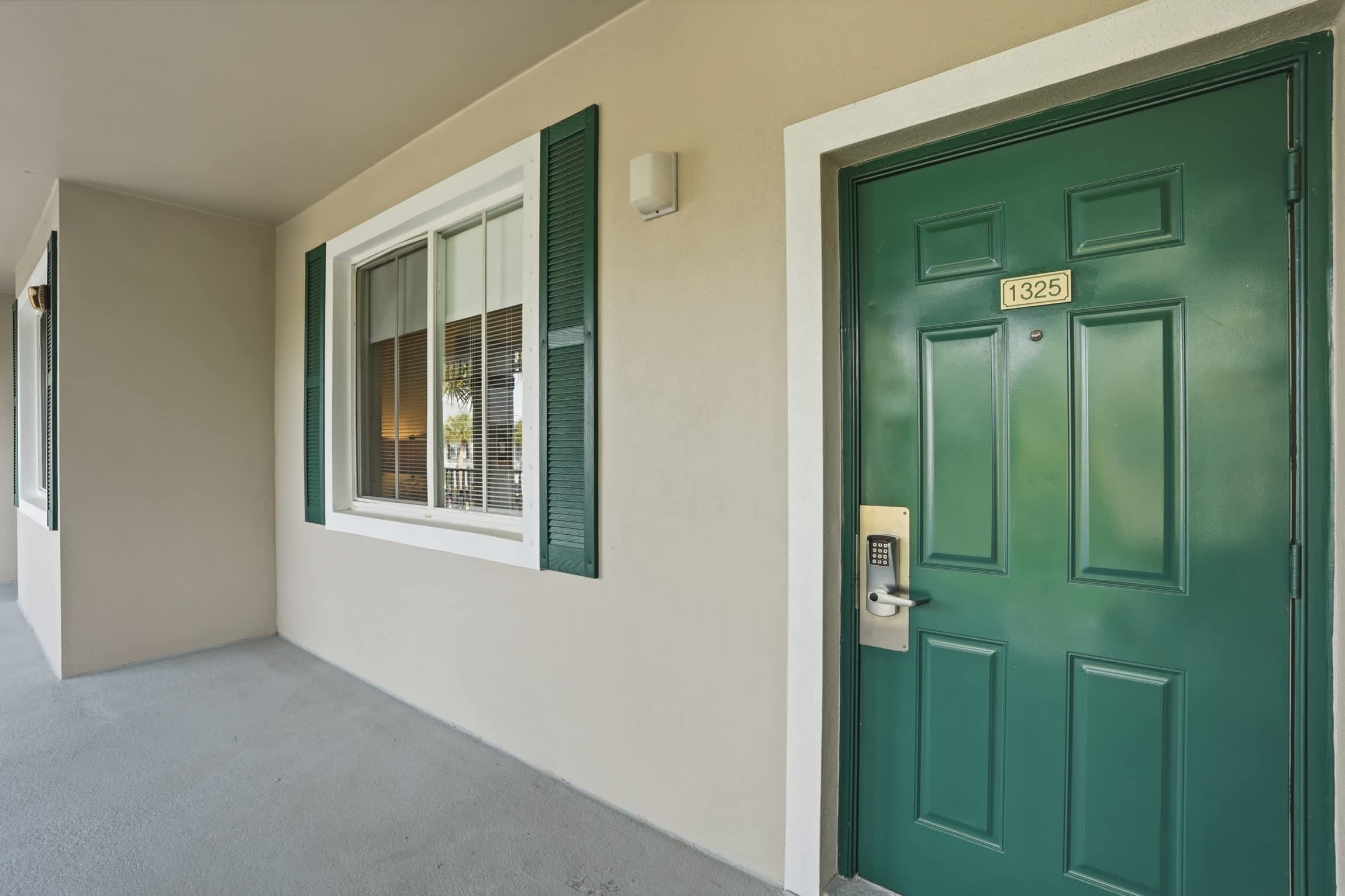 1325 Beautiful Golf Course Views Sleeps 6 | Photo 9