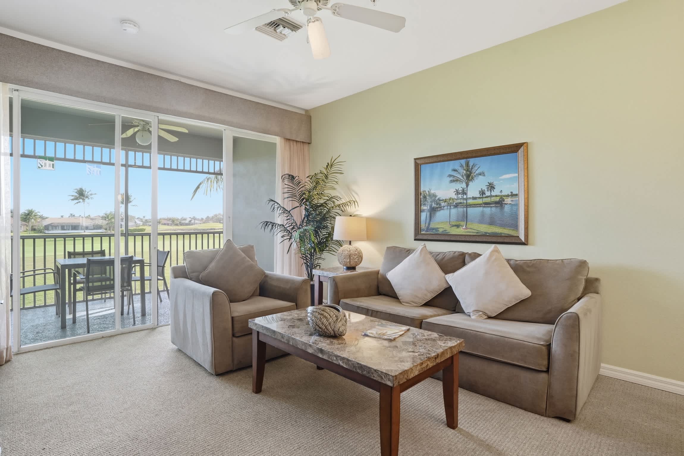 1325 Beautiful Golf Course Views Sleeps 6