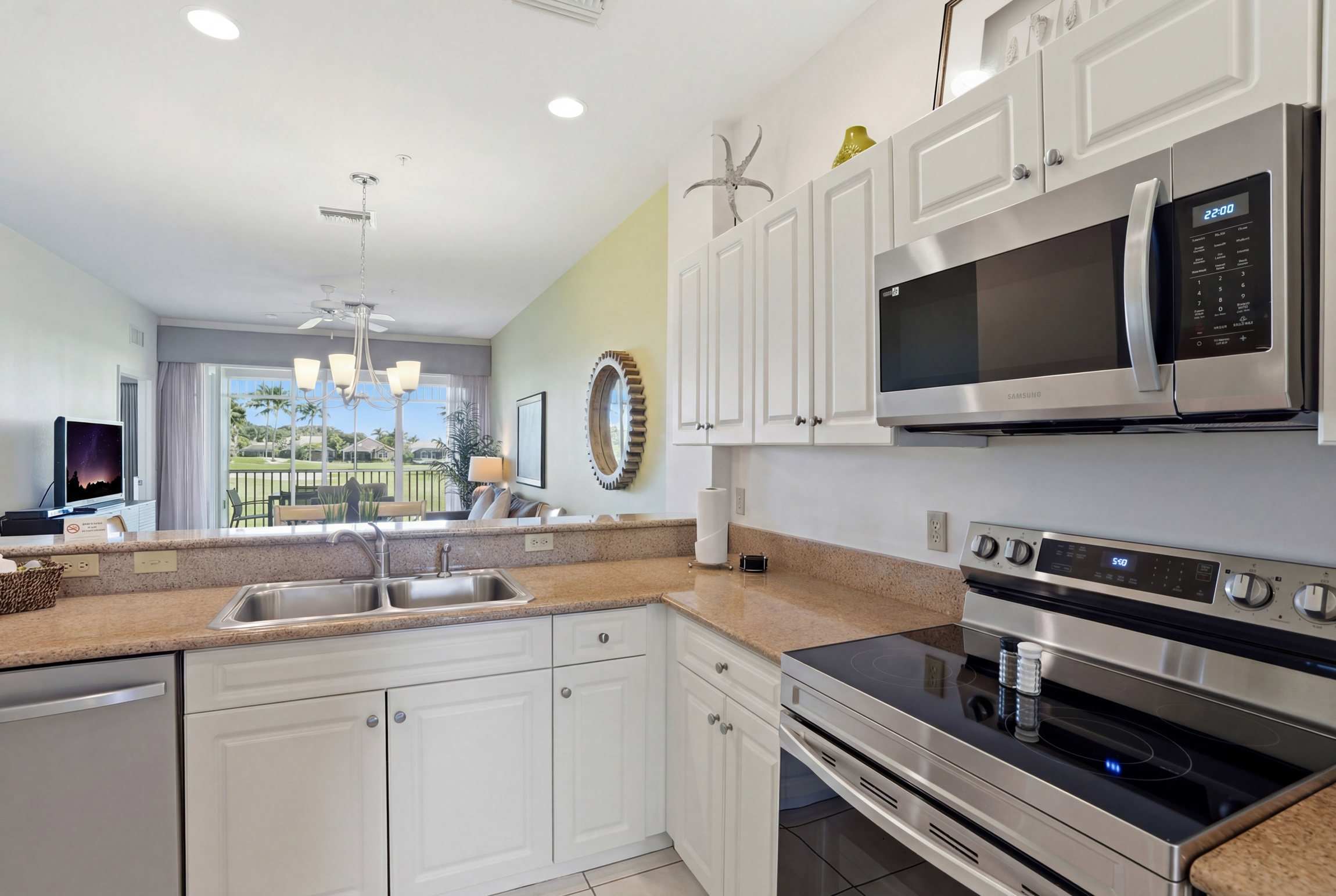 1325 Beautiful Golf Course Views Sleeps 6 | Photo 2