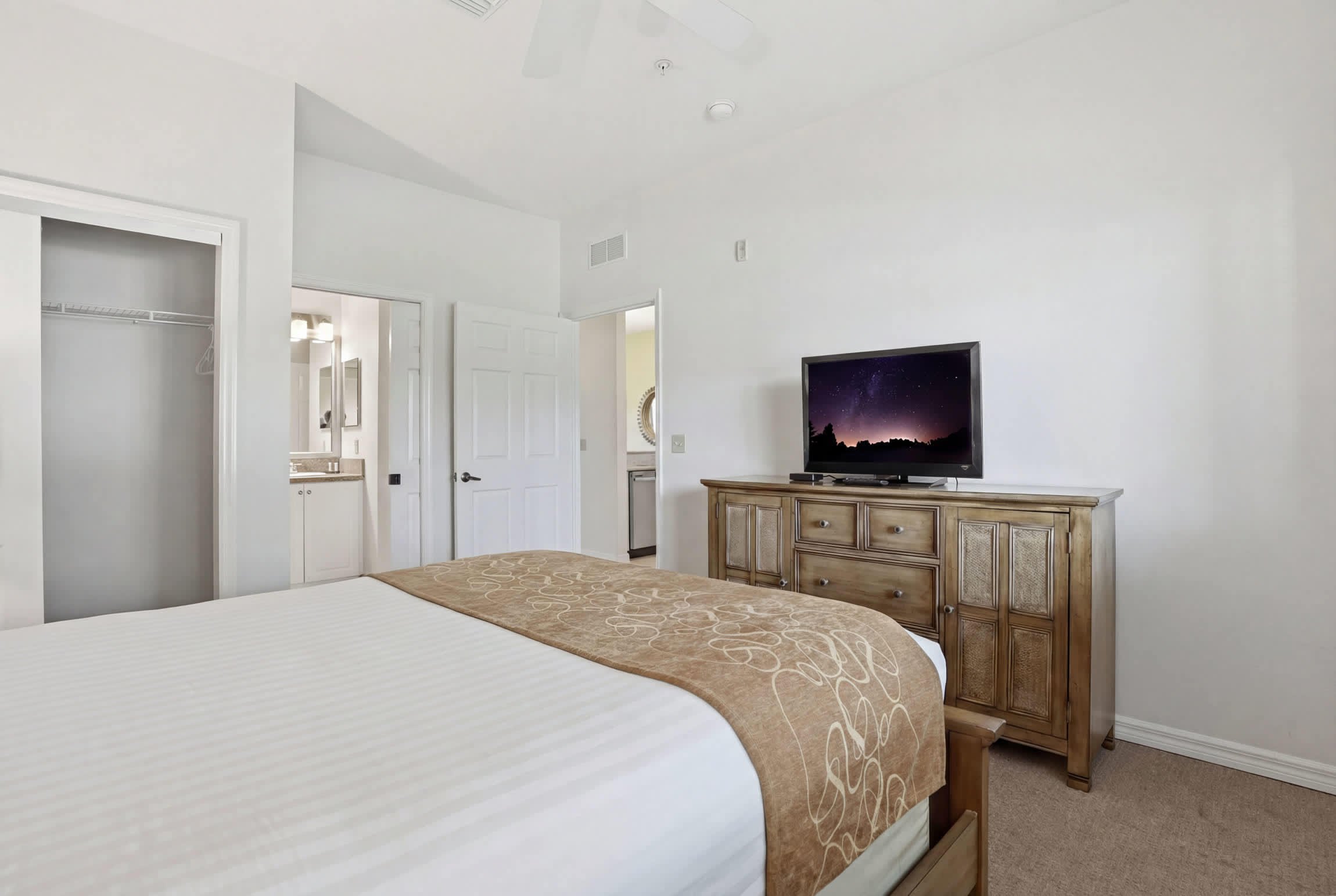 1325 Beautiful Golf Course Views Sleeps 6 | Photo 24