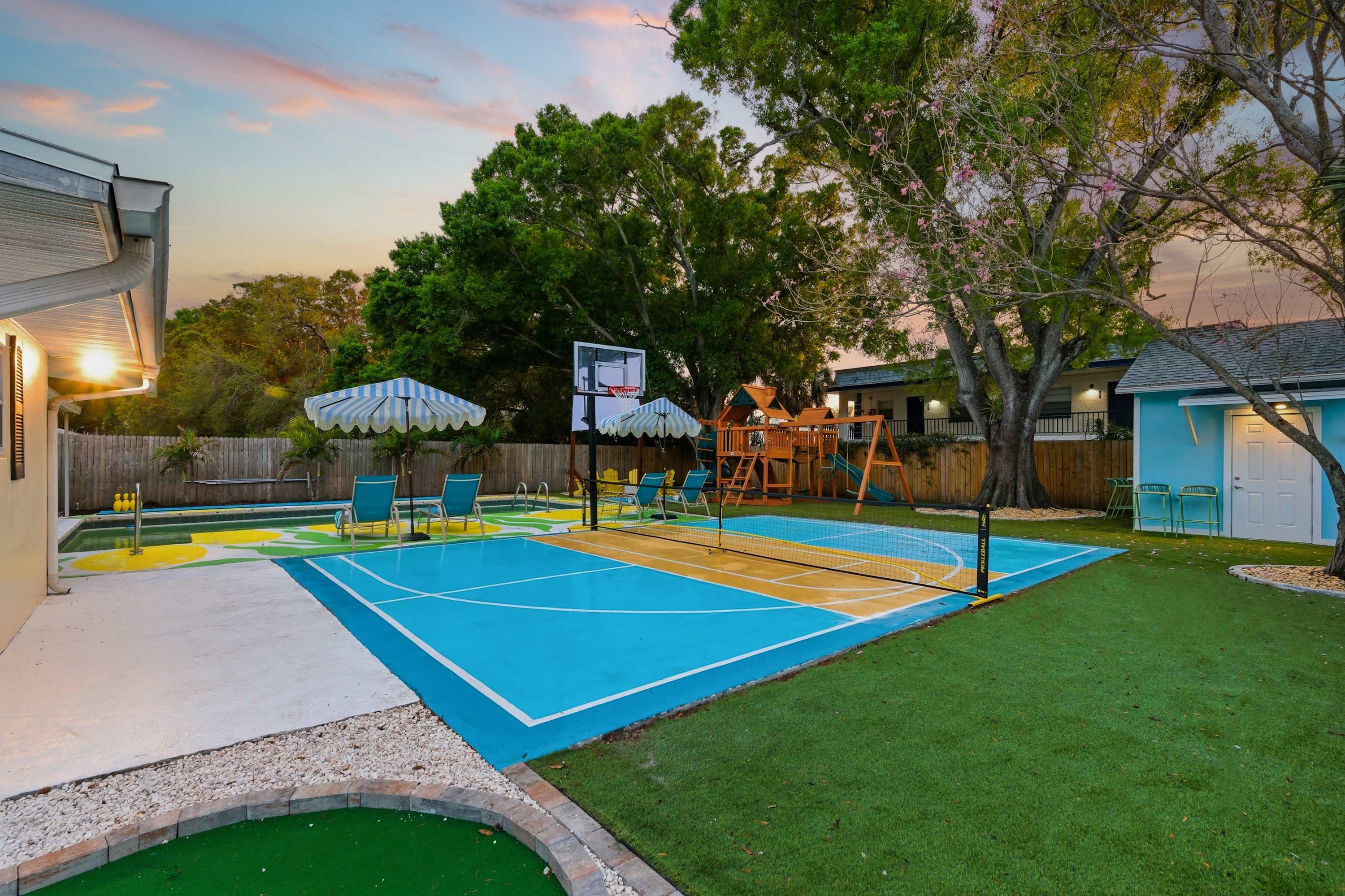 Heated Pool! Playground Mini Golf Sport Court